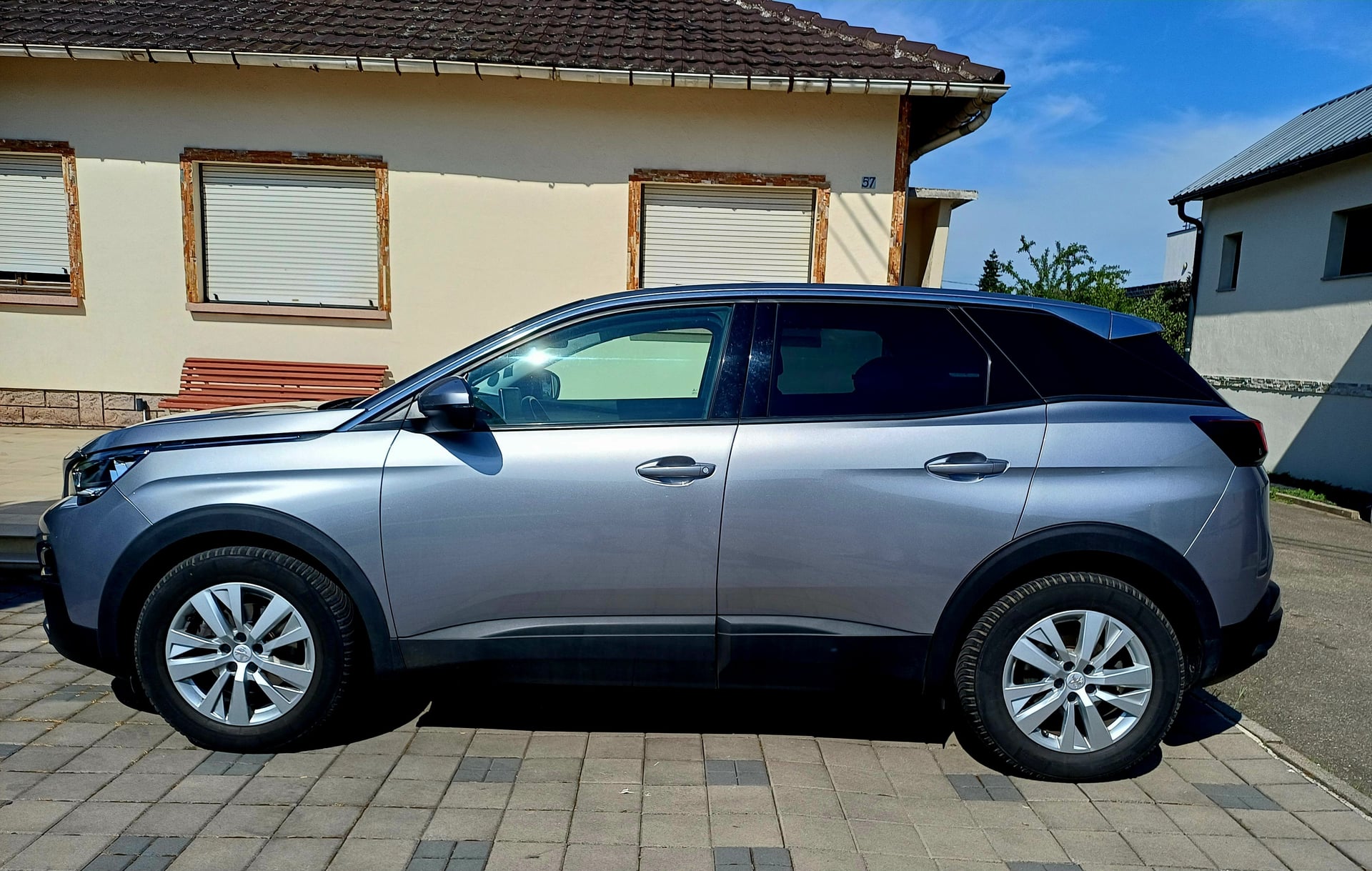 Peugeot 3008 1.5 HDI 130 ch Active Business FAP Neuf — 2