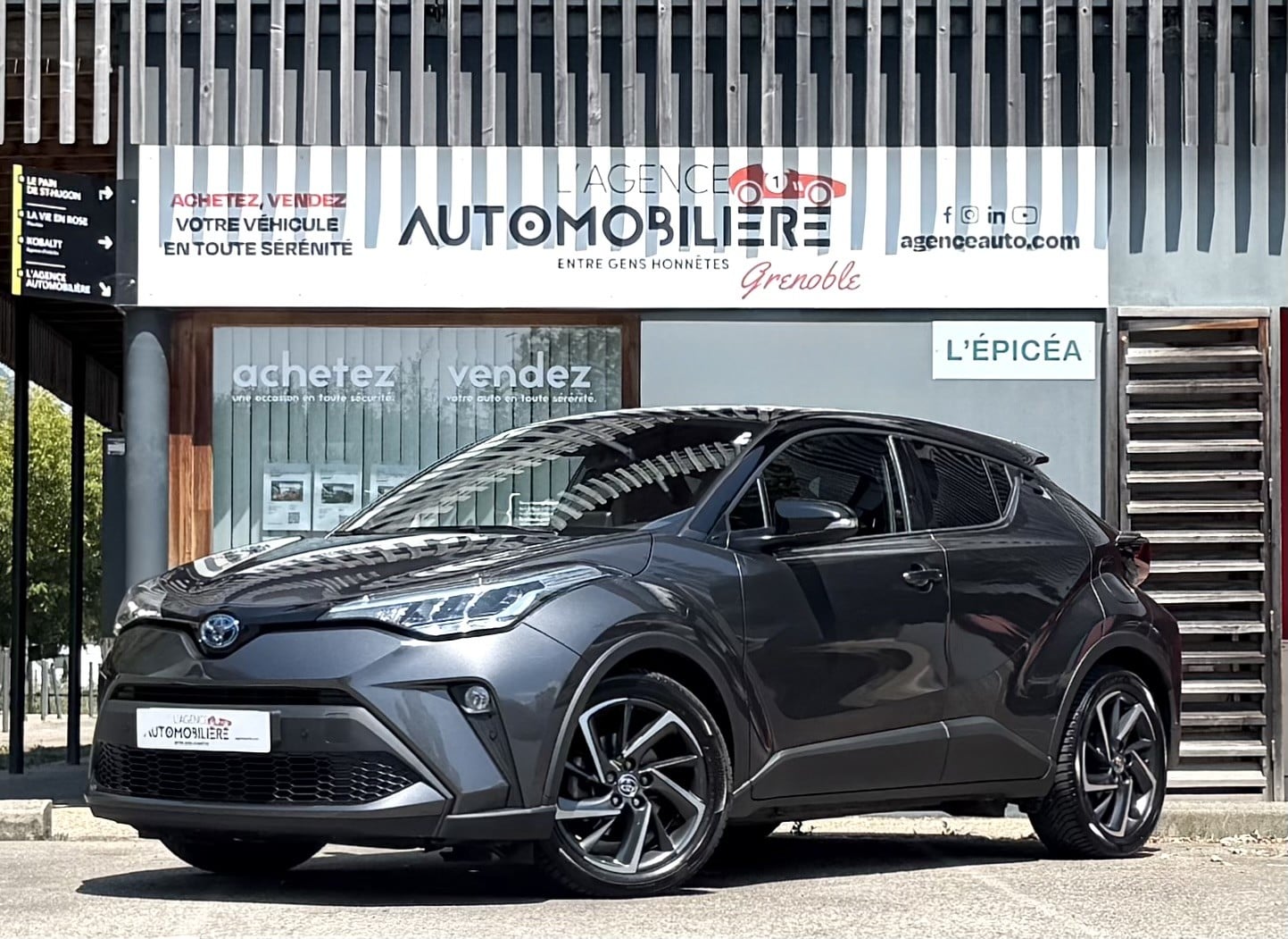 Toyota C-HR 2.0 VVT-i 184ch Design Ultimate E-CVT / 1°Main - Attelage — 1
