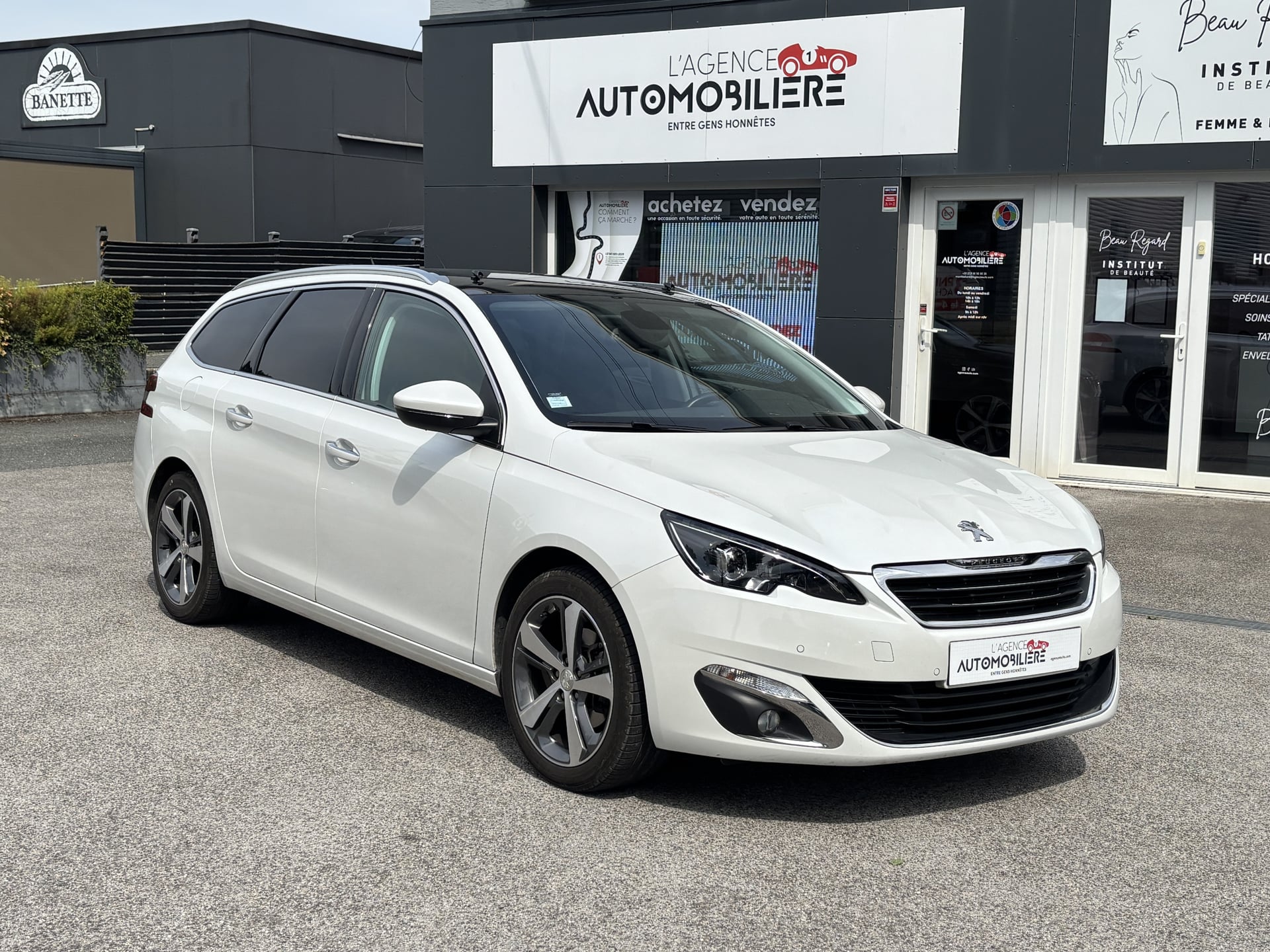 Peugeot 308 SW 1.6 Blue Hdi 120 ch FELINE - 1ère Main - Kit distribution Neuf - — 1