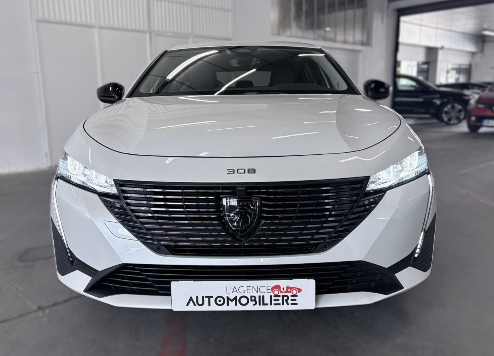 Peugeot 308 1.5 BlueHDI 130 Blanc nacrée — 2