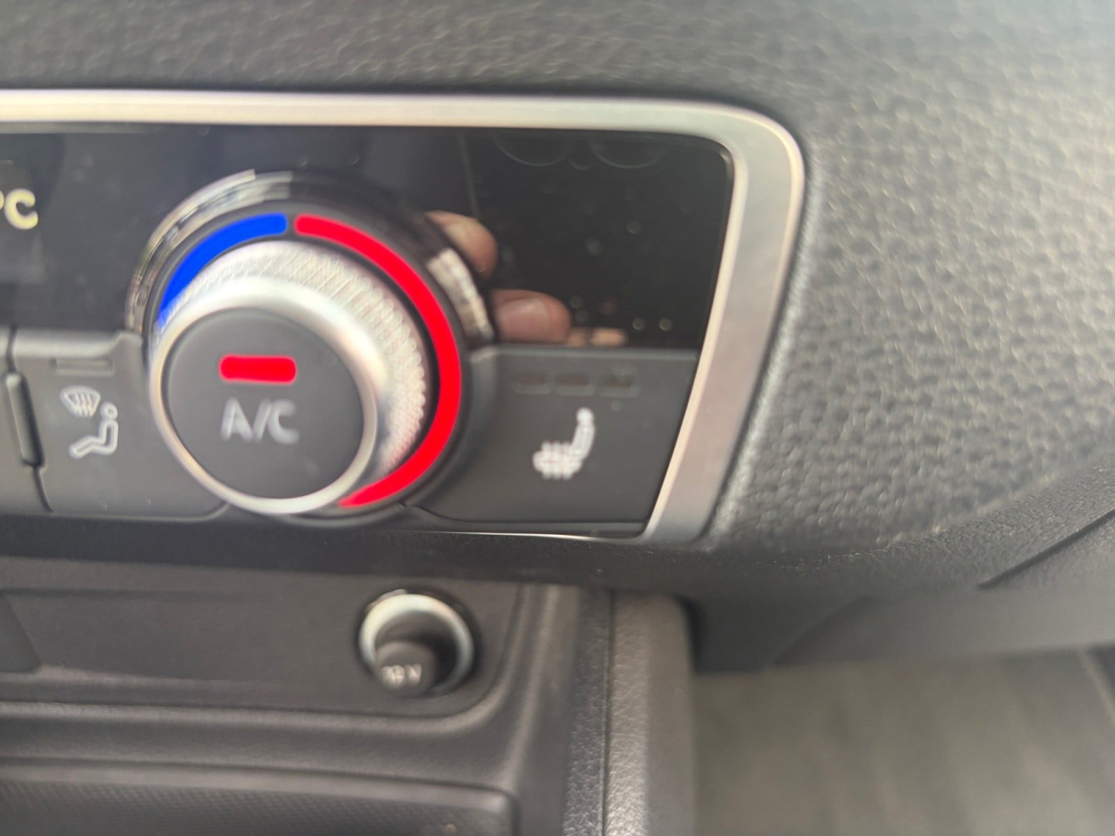 Audi Q2 35 TFSI 150 S-LINE STRONIC 7 — 23