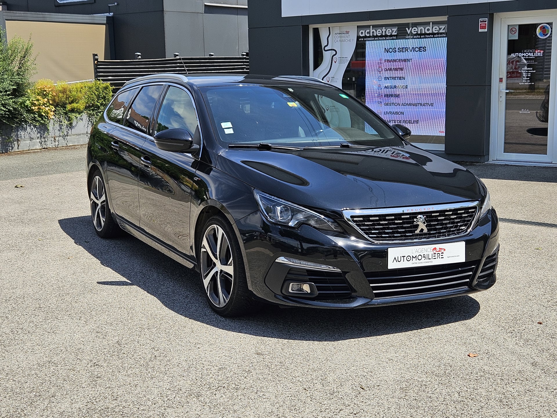 Peugeot 308 SW 2.0 HDI 180 CV GT EAT8 ( Caméra de recul - Car Play / Android Auto..) — 2