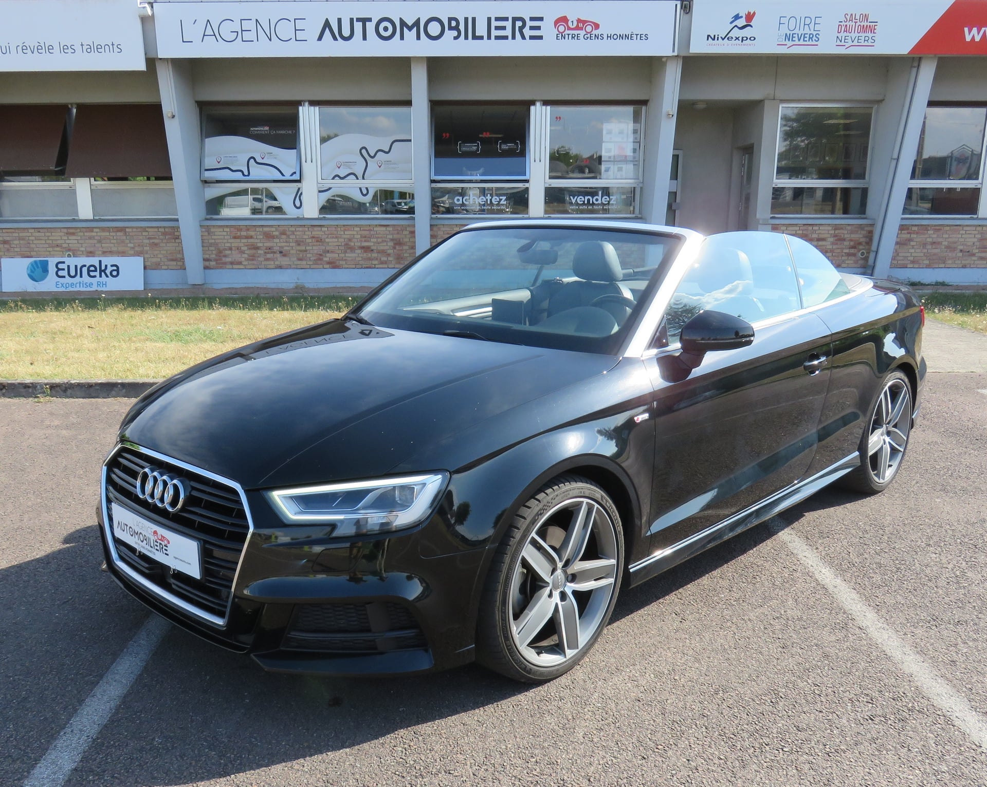 Audi A3 Cabriolet 2.0 TFSI 190ch Design luxe S tronic 7 - Historique d'entretien complet -