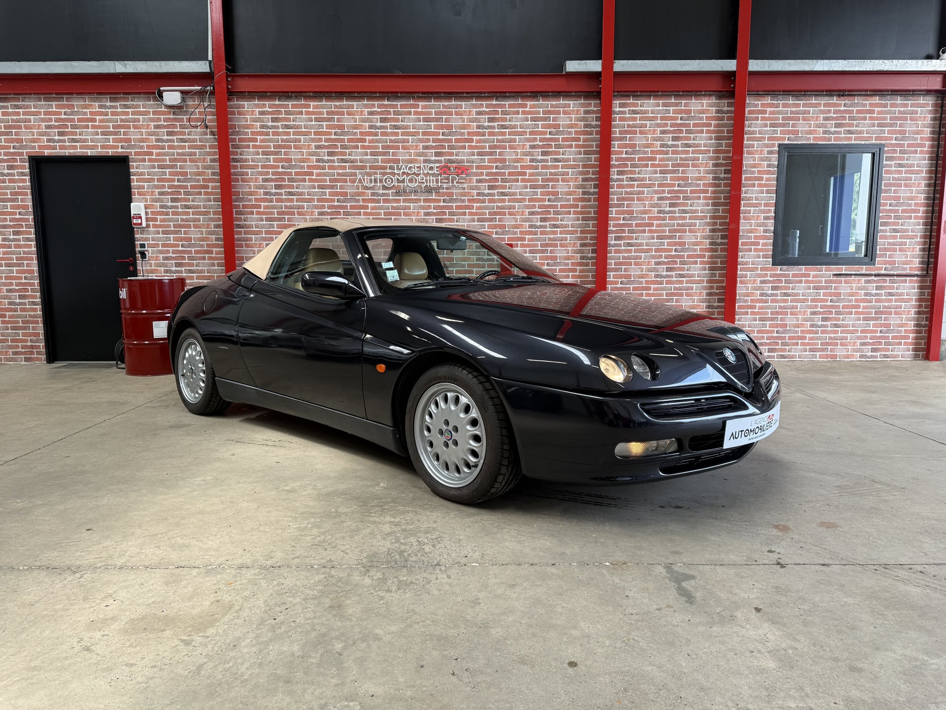 Alfa Romeo Spider Afla Romeo Spider 916 2.0 2.0 16V Twin Spark — 2
