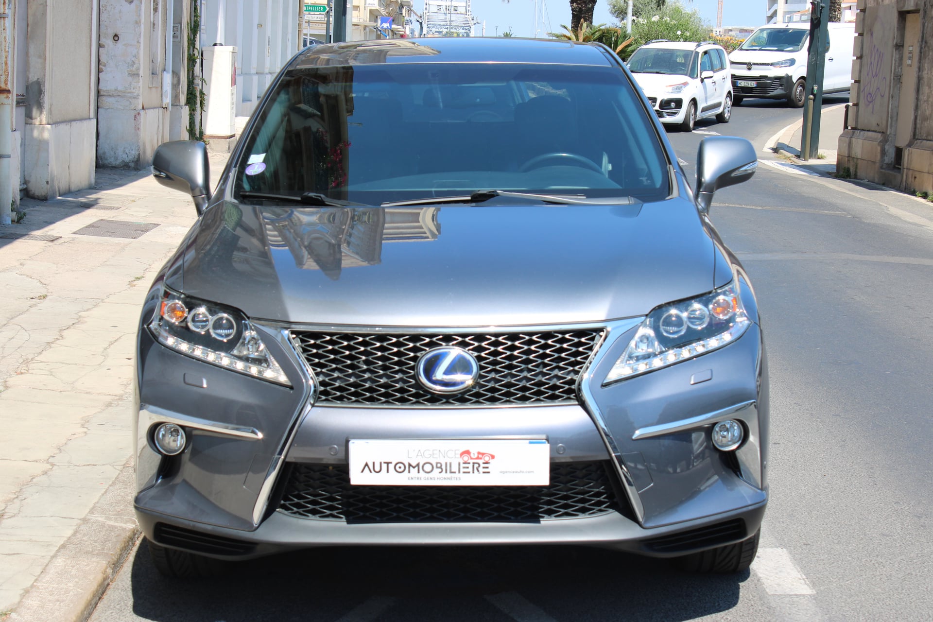 Lexus RX 450H 3.5 V6 299 AWD F SPORT E-CVT 15.0 CV ( Toit ouvrant, Sièges chauffants, Caméra de recul ... ) — 2