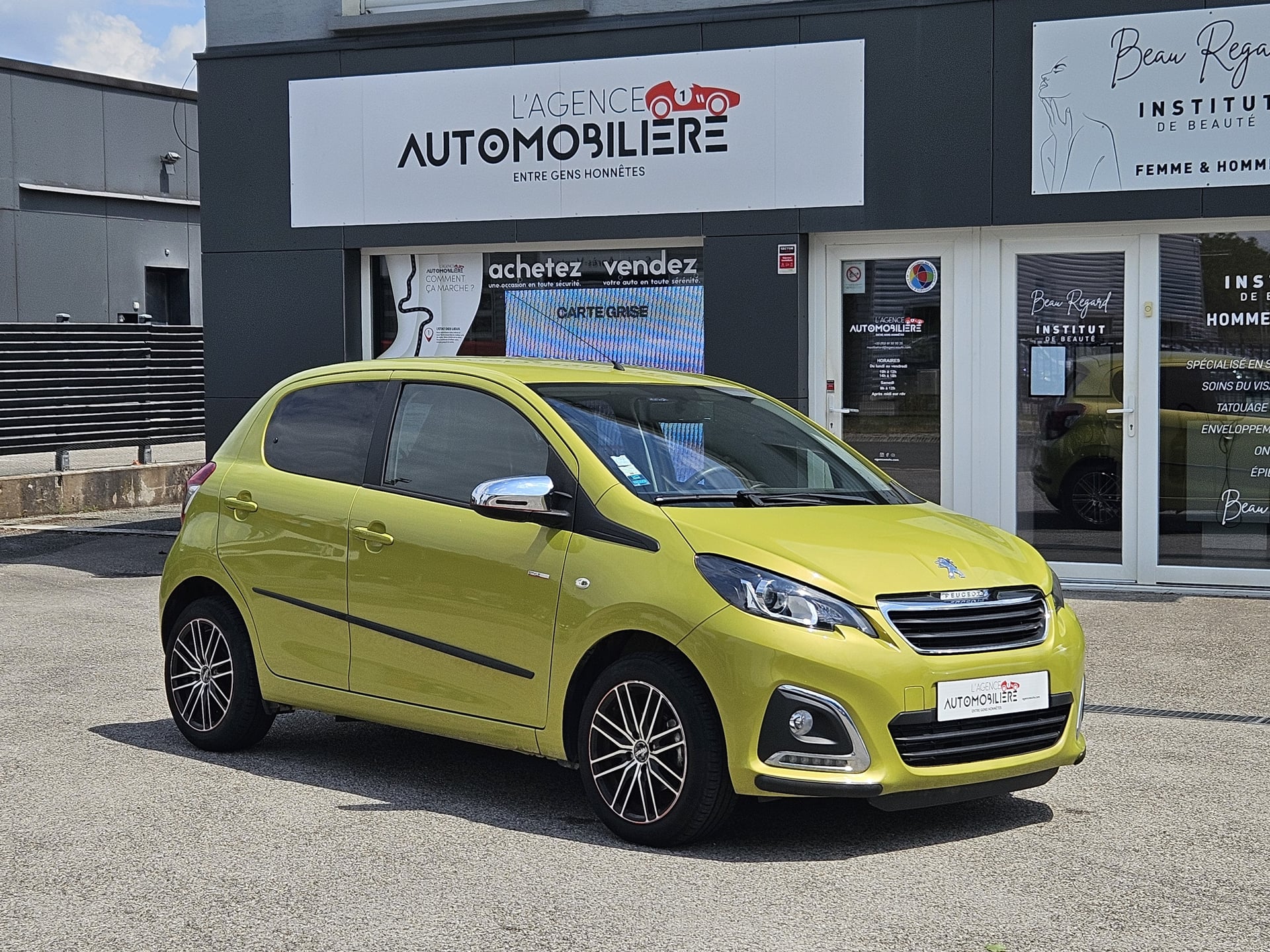 Peugeot 108 1.0 72 CV STYLE (Moteur Toyota à chaine) 1ère Main - 11500 kms — 1