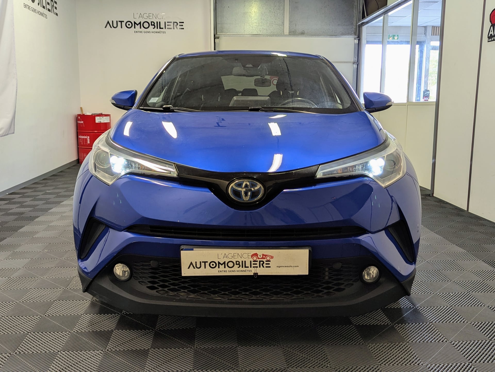 Toyota C-HR 1.8 HYBRIDE 122 GRAPHIC — 2
