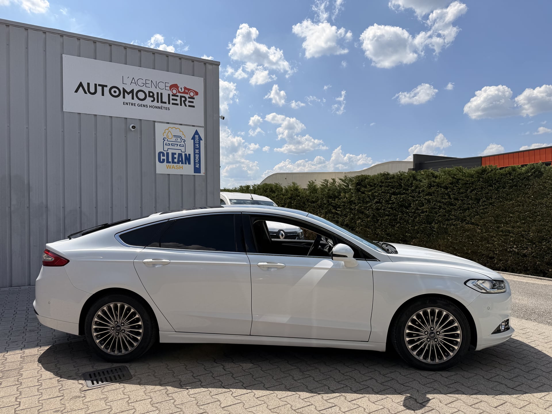 Ford Mondeo 2.0 TDCi 150 PowerShift Titanium — 2