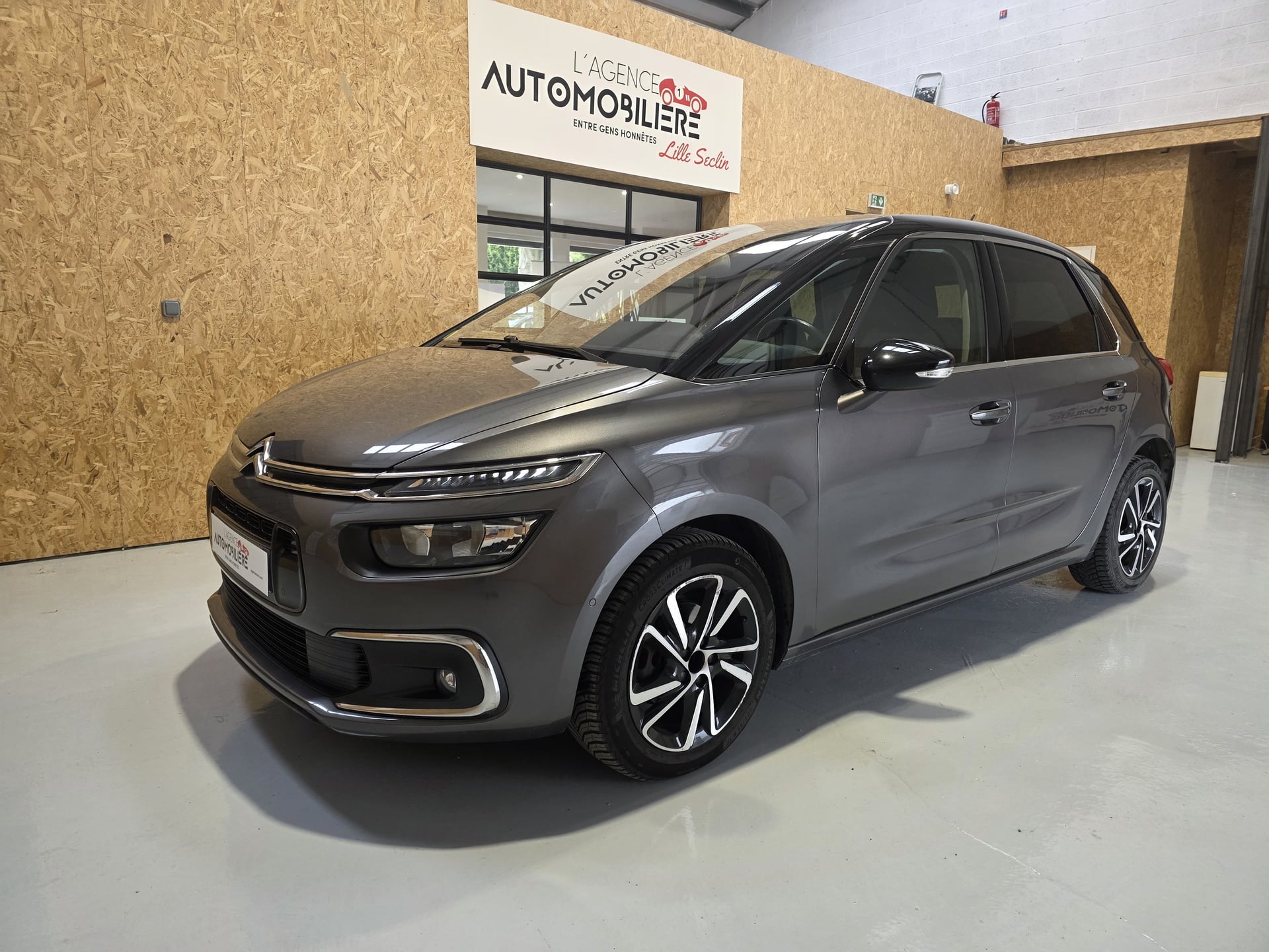 Citroen C4 Spacetourer 1.5 BLUEHDI 130 CH SHINE