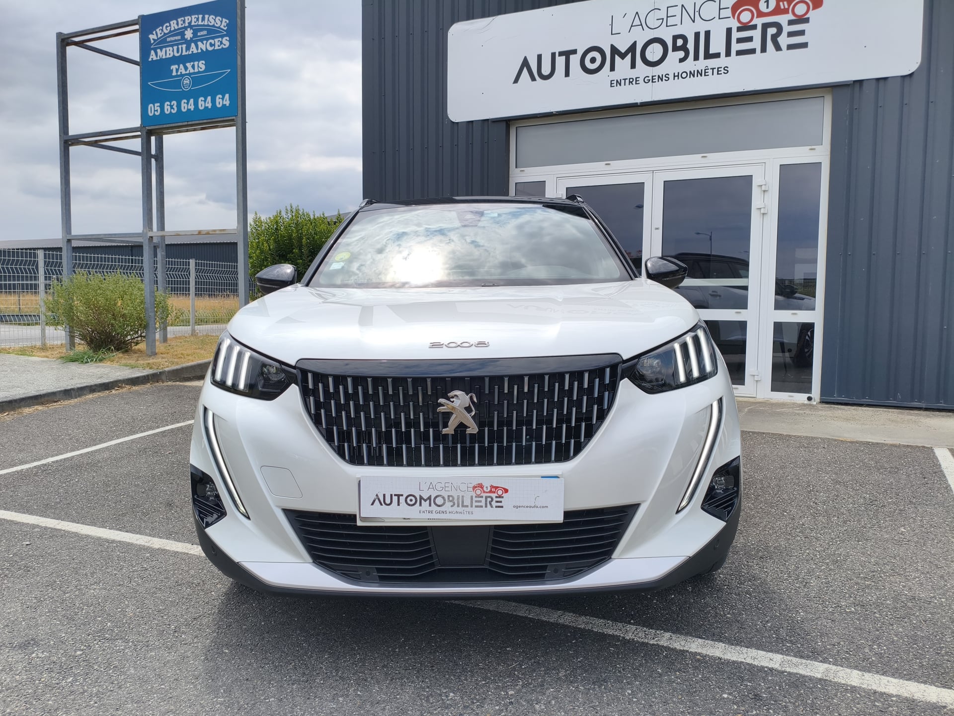 Peugeot 2008 1L5 BLUE HDI 130 CH - GT LINE — 2