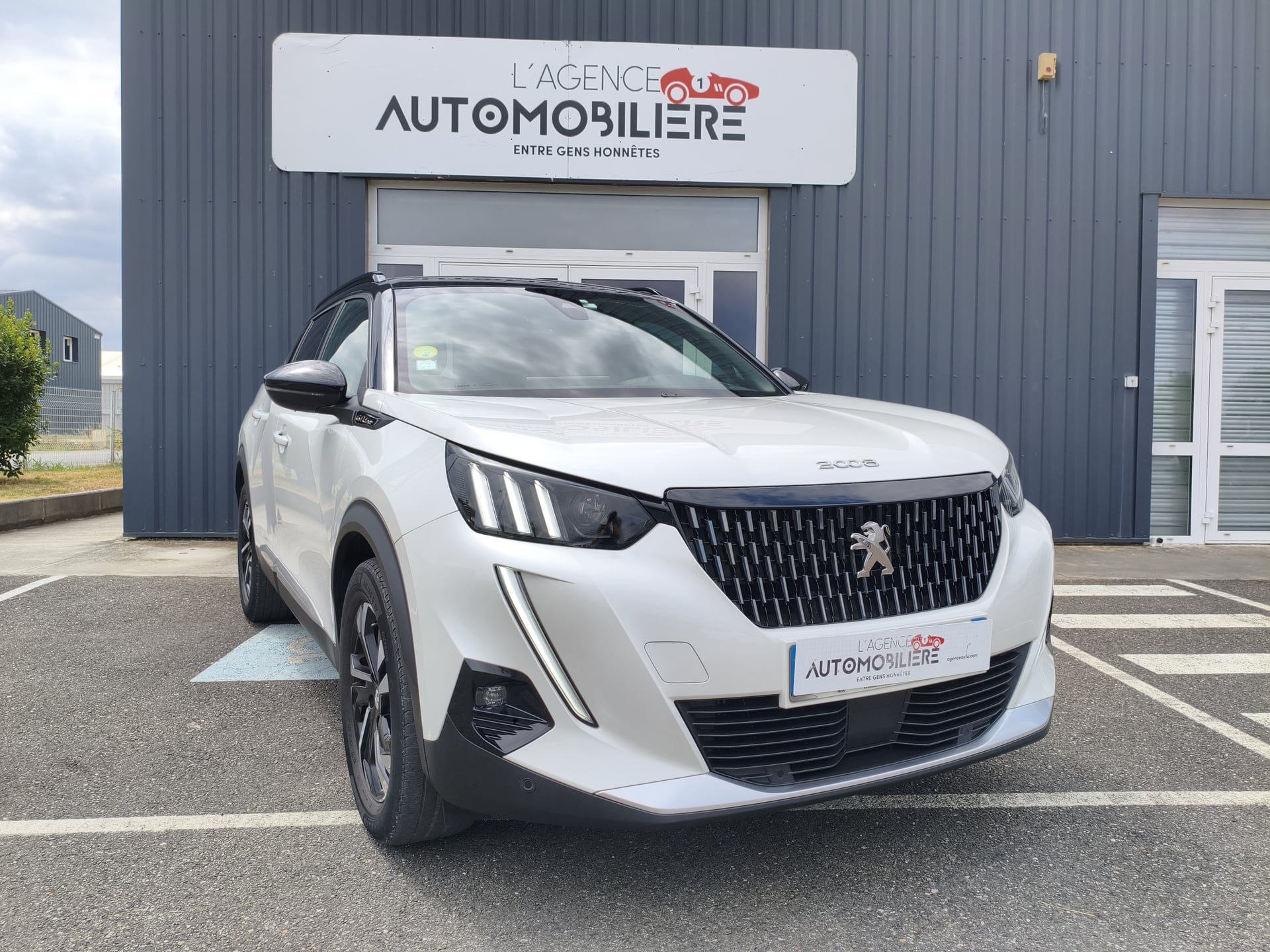 Peugeot 2008 1L5 BLUE HDI 130 CH - GT LINE — 1