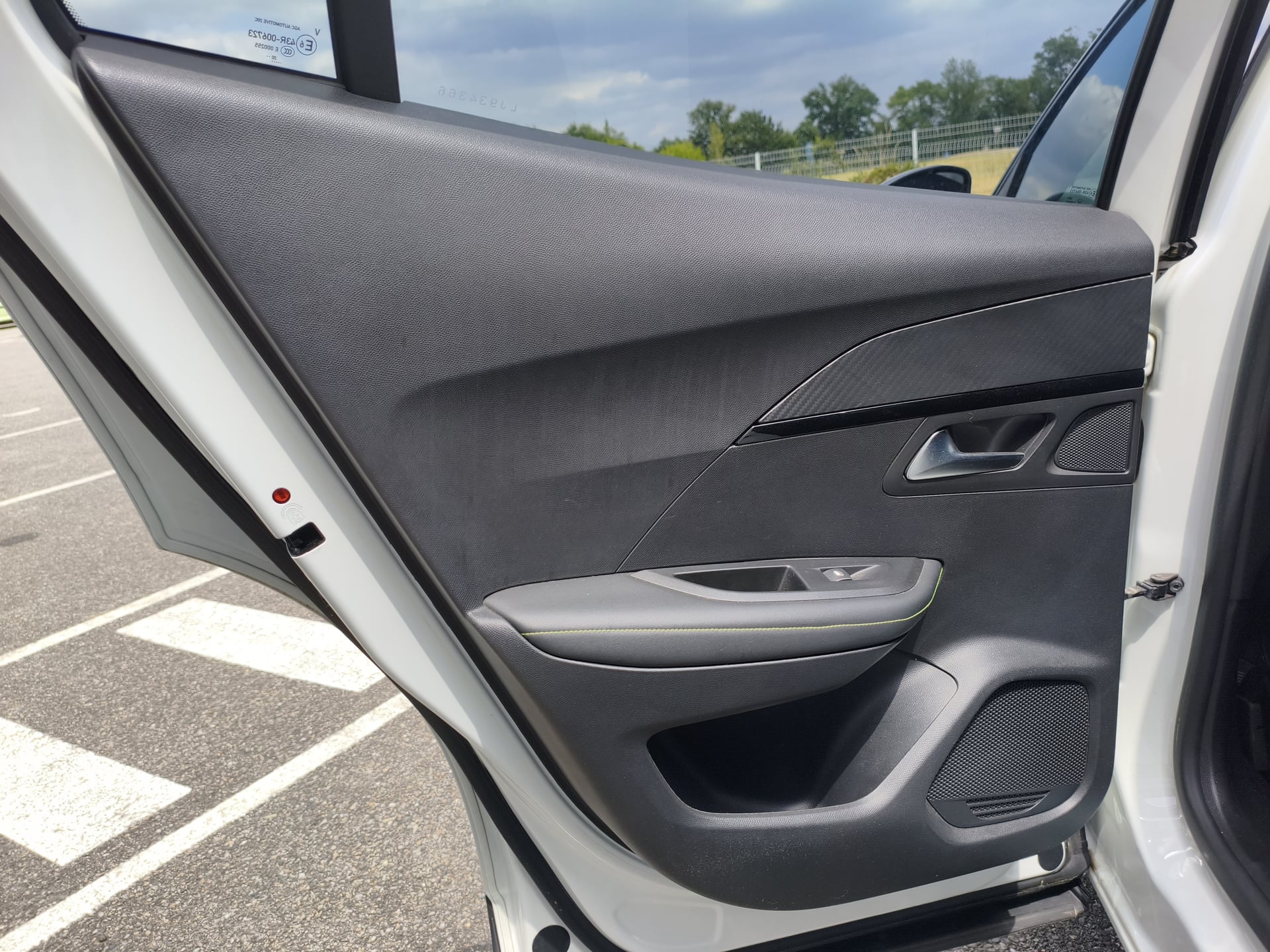 Peugeot 2008 1L5 BLUE HDI 130 CH - GT LINE — 26