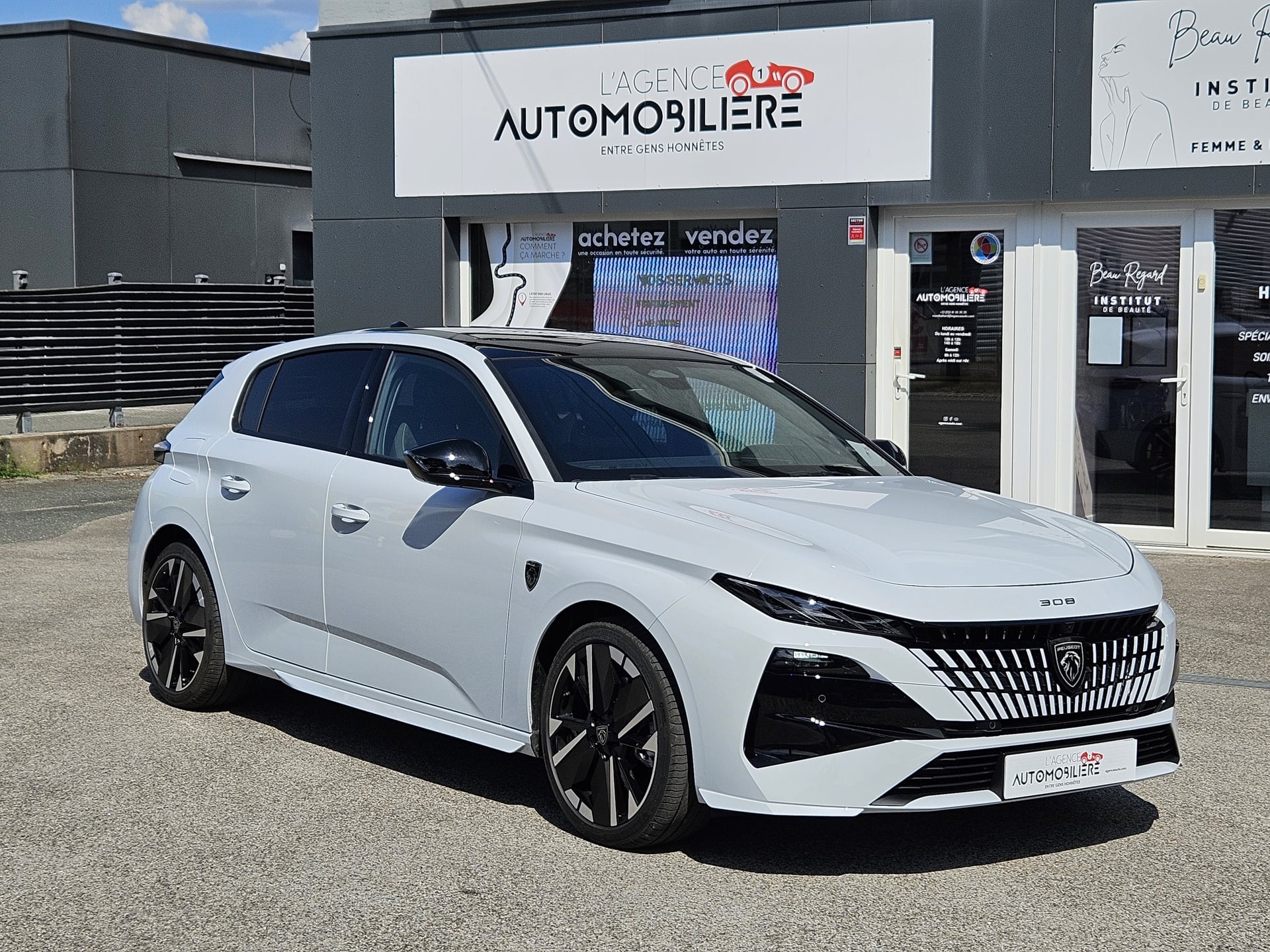 Peugeot 308 Hybrid 145 e-DCS6 GT Exclusive ( Caméra 360° - Hifi Focal - Sièges chauffants massants..)