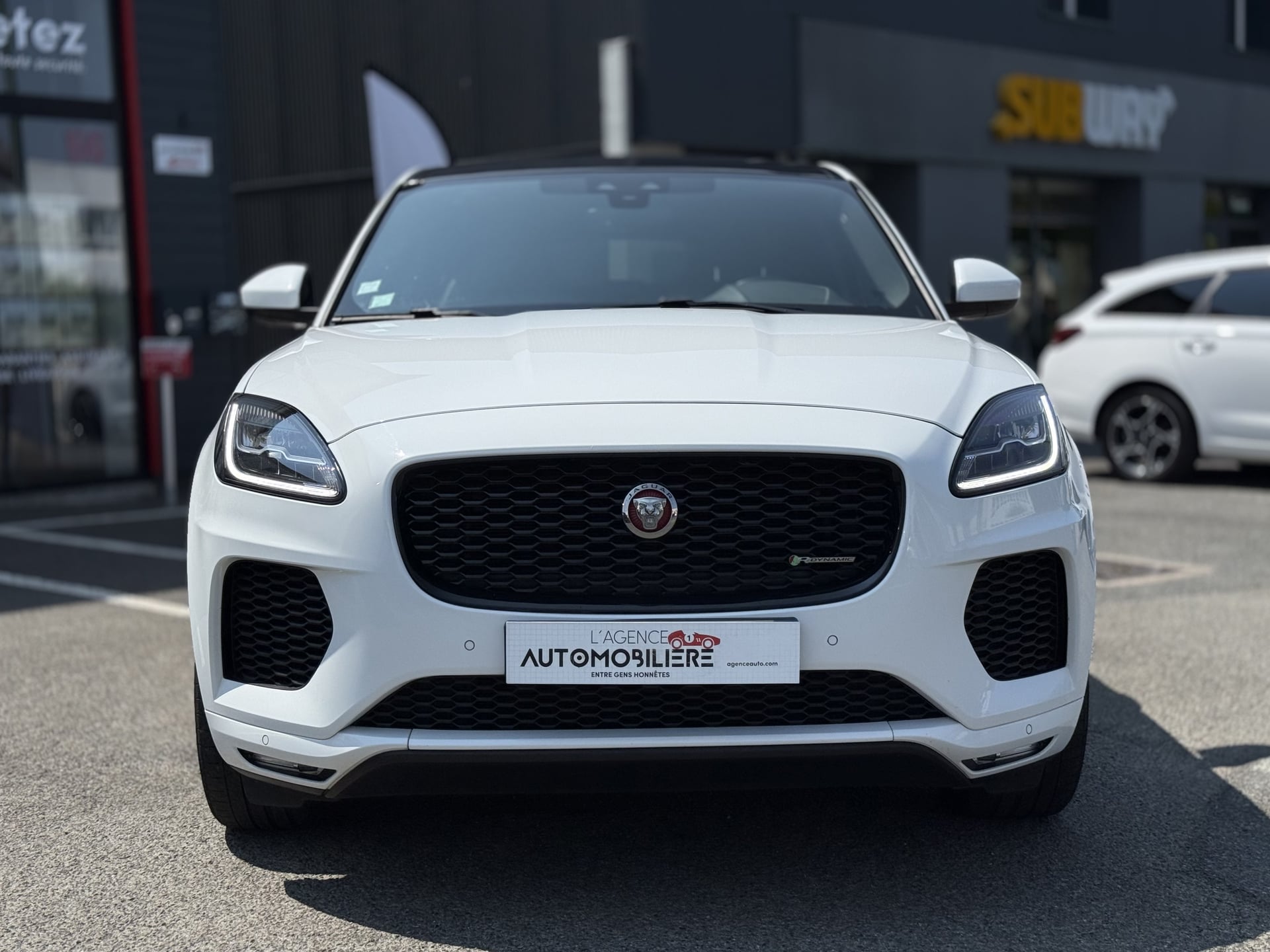 Jaguar E-Pace 2.0 D180 ch BVA9 R-DYNAMIC AWD — 2