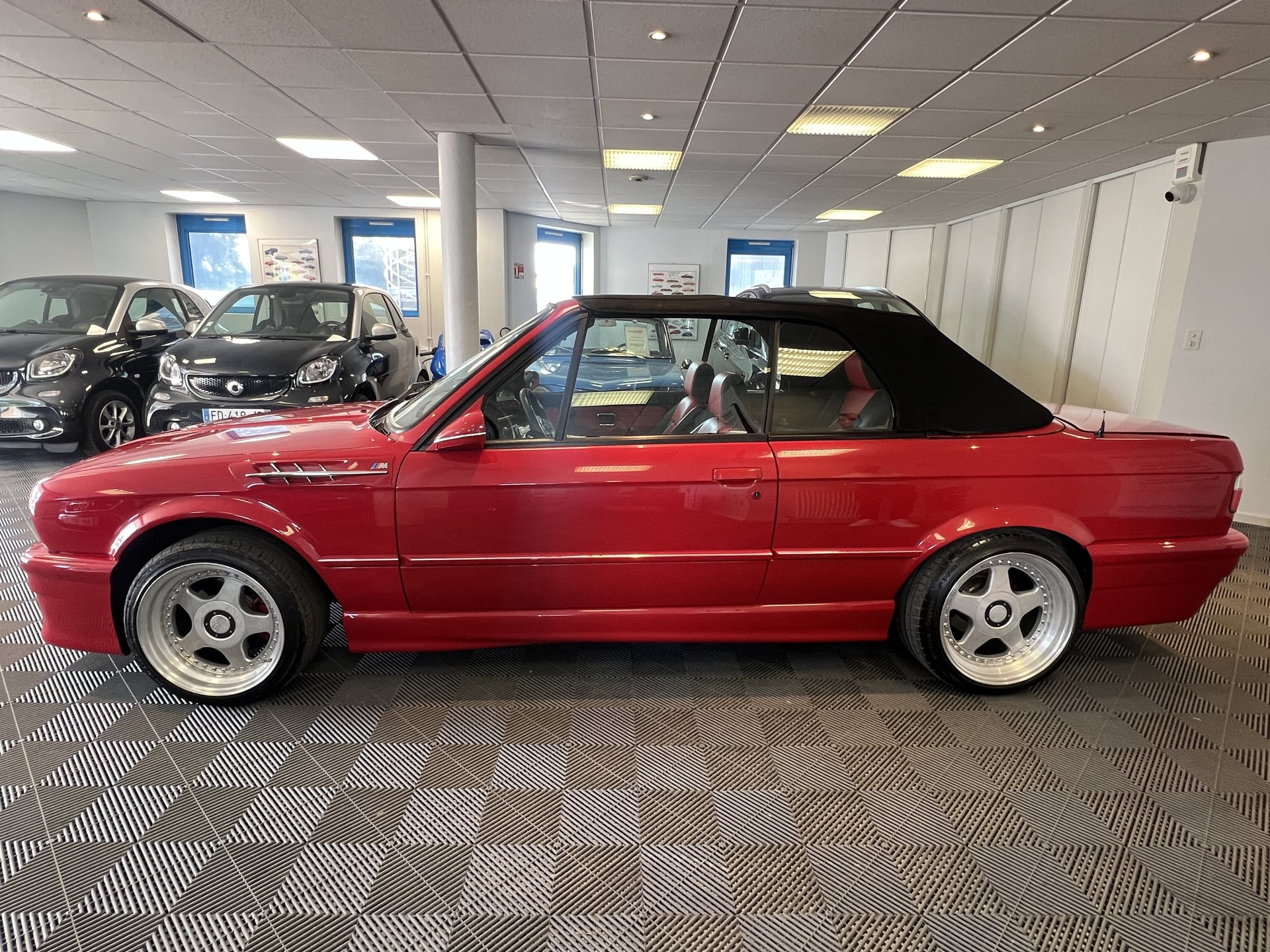 BMW Série 3 E30 Cabriolet 325i 2.5 i 170 CV PACK Style M3 — 27
