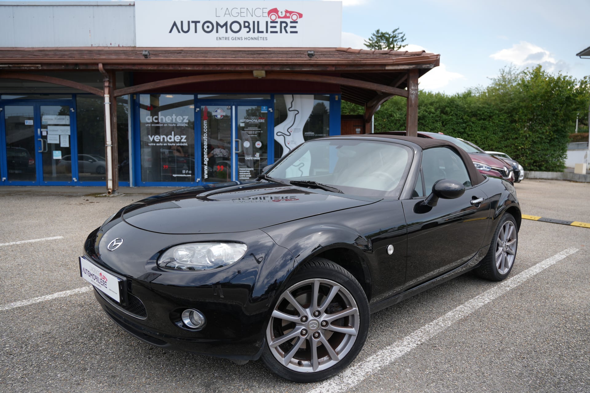 Mazda MX-5 ROADSTER-COUPE 1.8 MZR 125 NISEKO ELEGANCE CUIR — 1