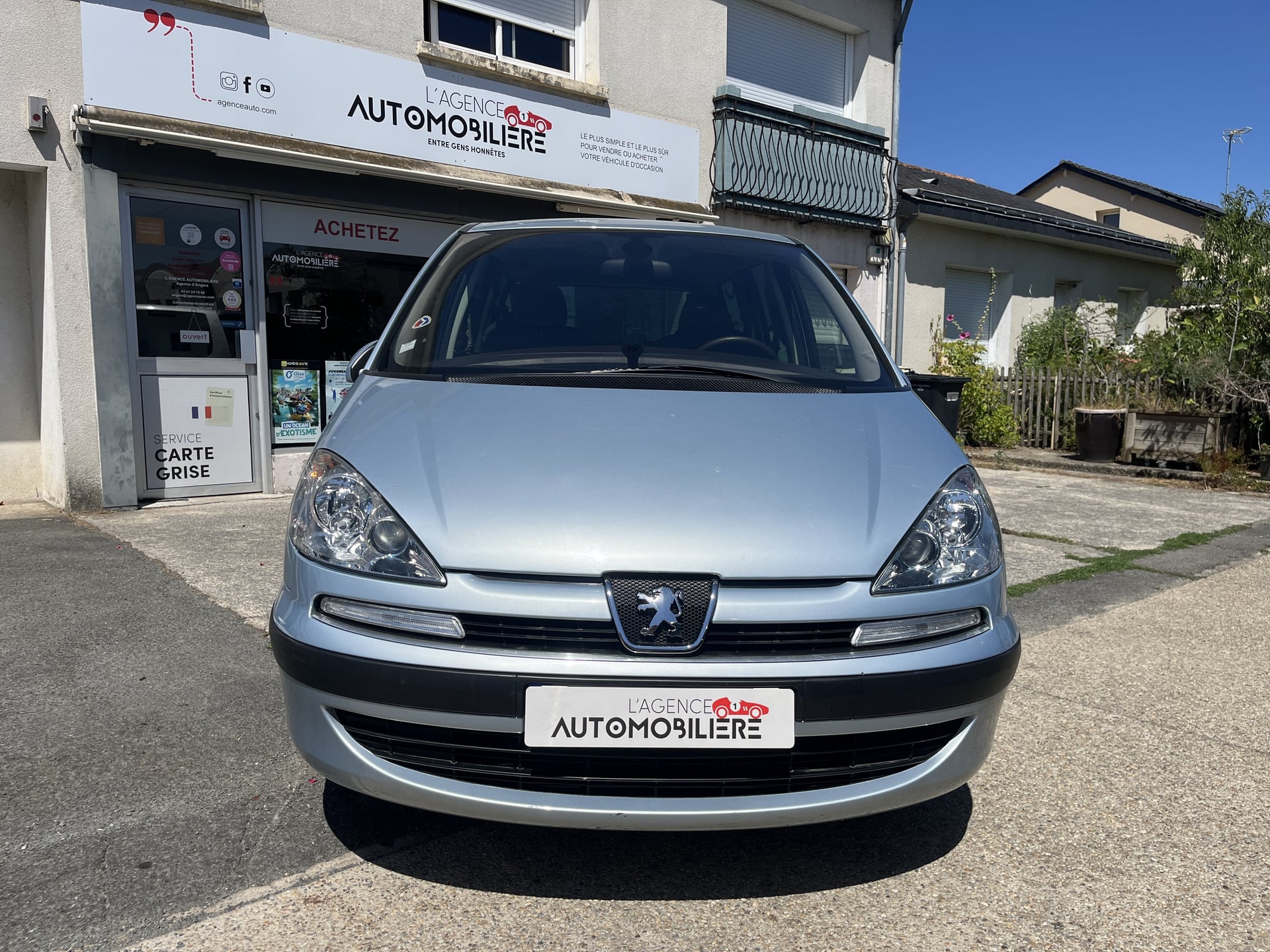 Peugeot 807 TPMR 2.0 HDi 105 cv Boîte automatique - Faible kilométrage - Rampe éléctrique - 6 Places — 2