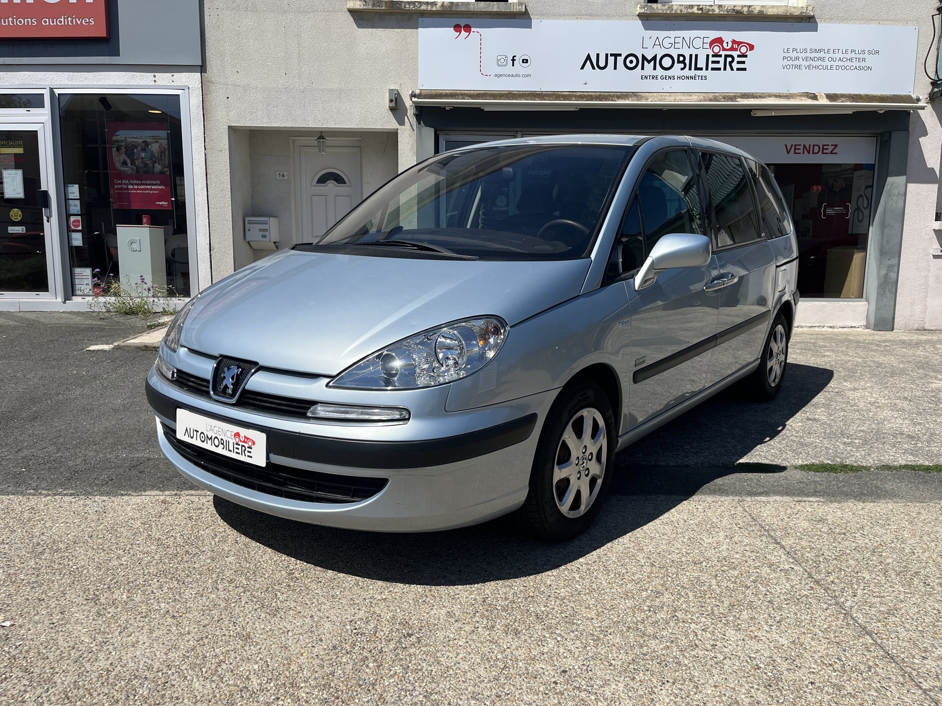 Peugeot 807 TPMR 2.0 HDi 105 cv Boîte automatique - Faible kilométrage - Rampe éléctrique - 6 Places