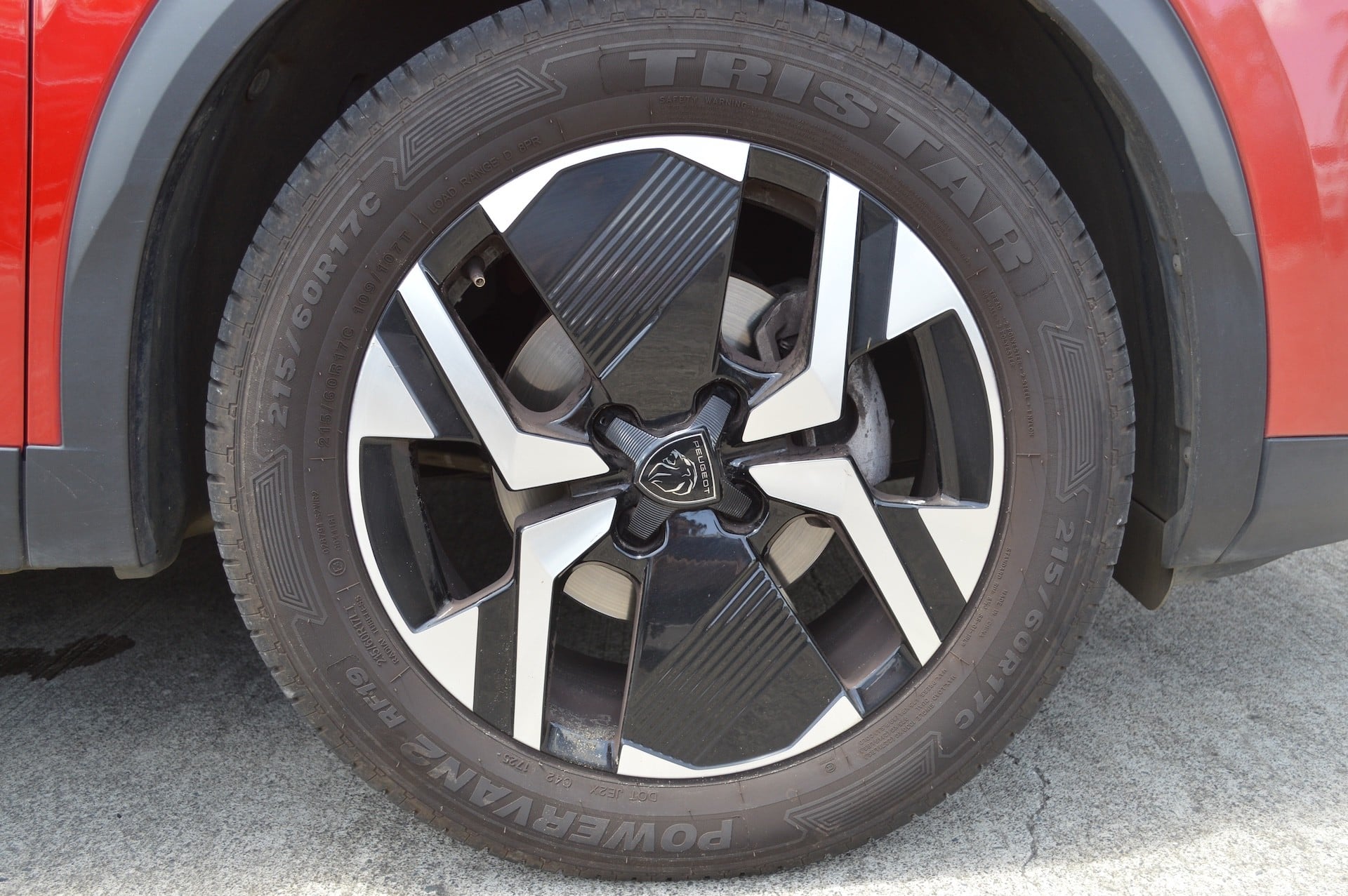 Peugeot 2008 130 S&S ALLURE BVM6 — 17