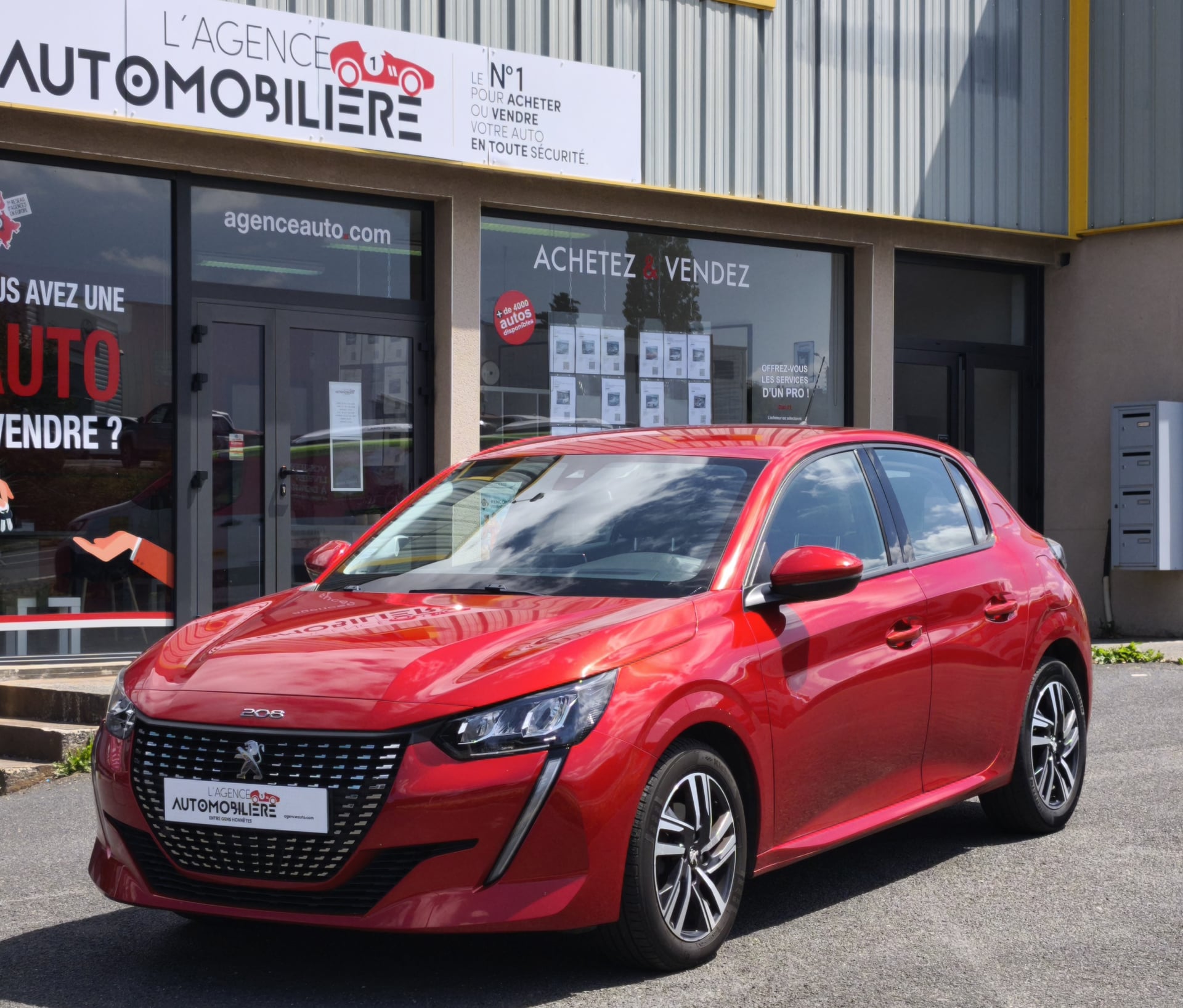 Peugeot 208 1.5 blue hdi 100 ch ALLURE