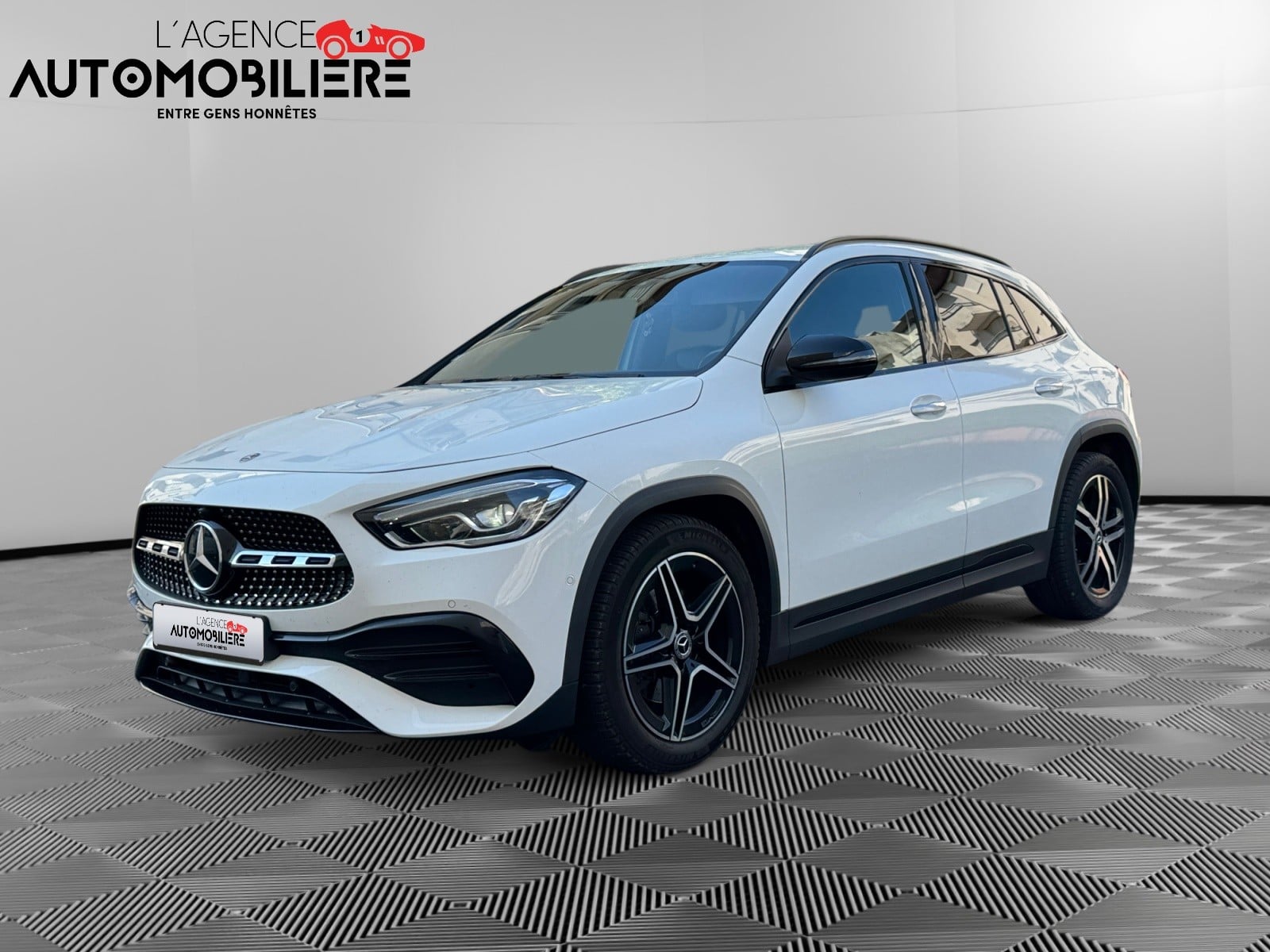 Mercedes-Benz Classe GLA 200D AMG LINE 8G-DCT