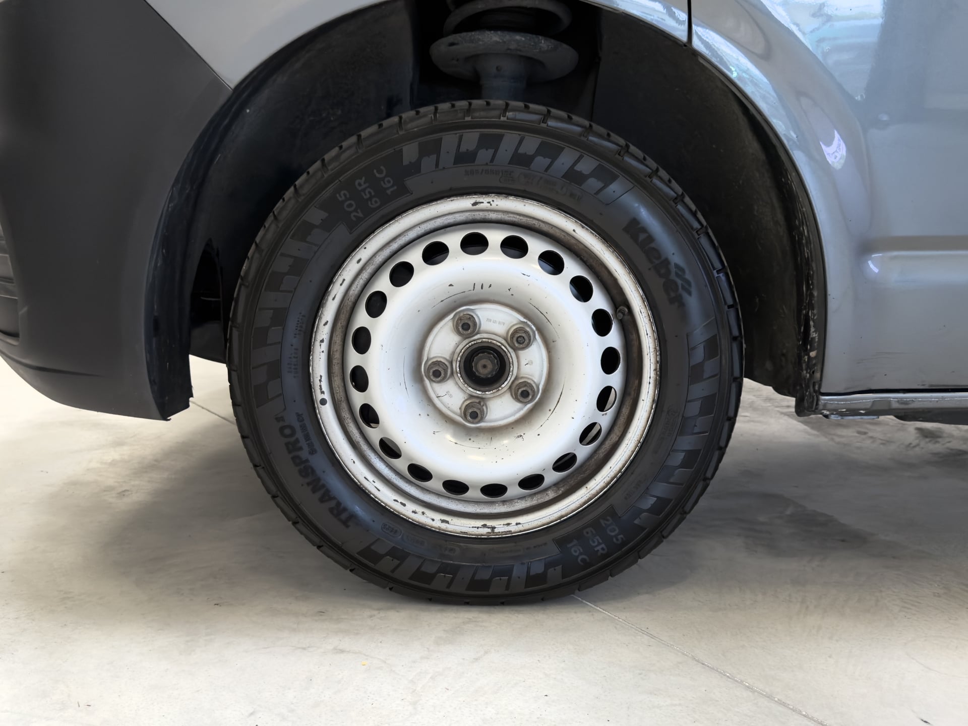 Volkswagen Transporter T6 L2H1 2.0 TDI 150 Business Line – 1°Main Français - Siège Chauffant - Carplay - Suivi complet - Distribution OK - TVA Récupérable — 36