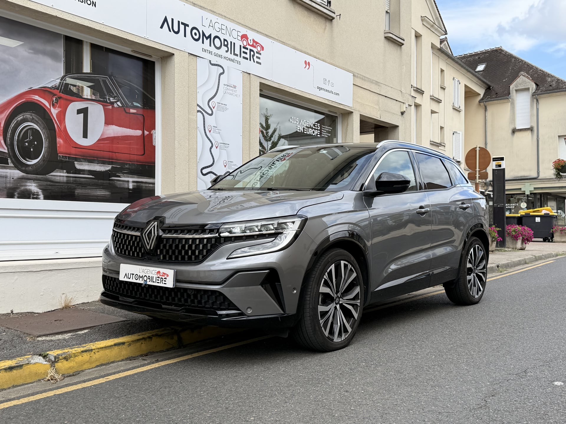 Renault Austral E-Tech hybrid 200 Iconic+1ER MAIN+Suivi Complet