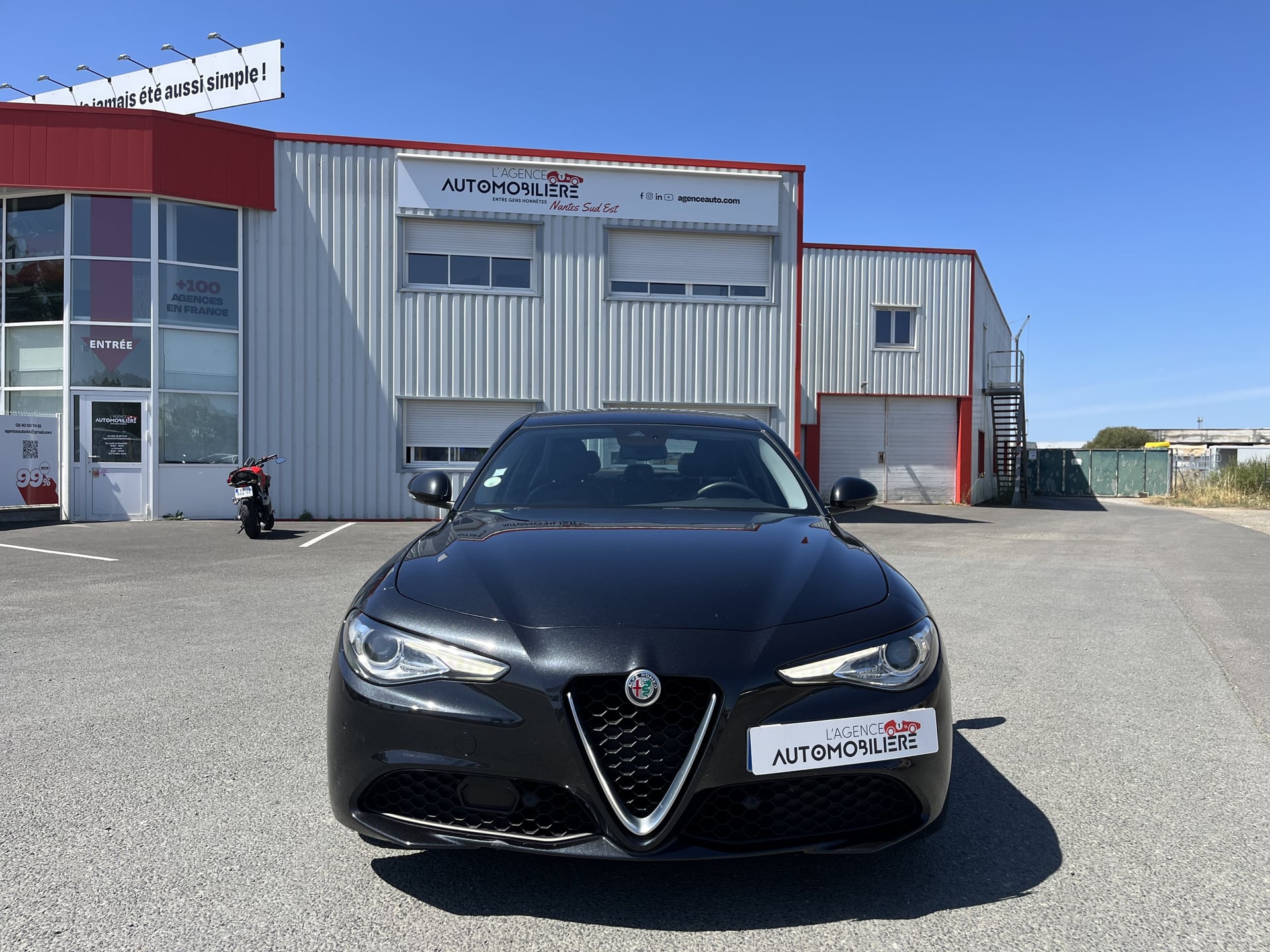 Alfa Romeo Giulia 2.2 180 ch AT8 Super // GARANTIE 1 AN — 2