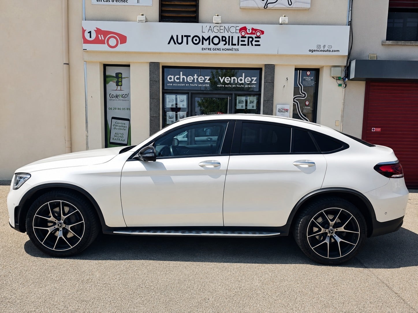 Mercedes-Benz GLC coupé 300d Amg Line 245cv - PREMIERE MAIN - SUIVI MERCEDES — 2