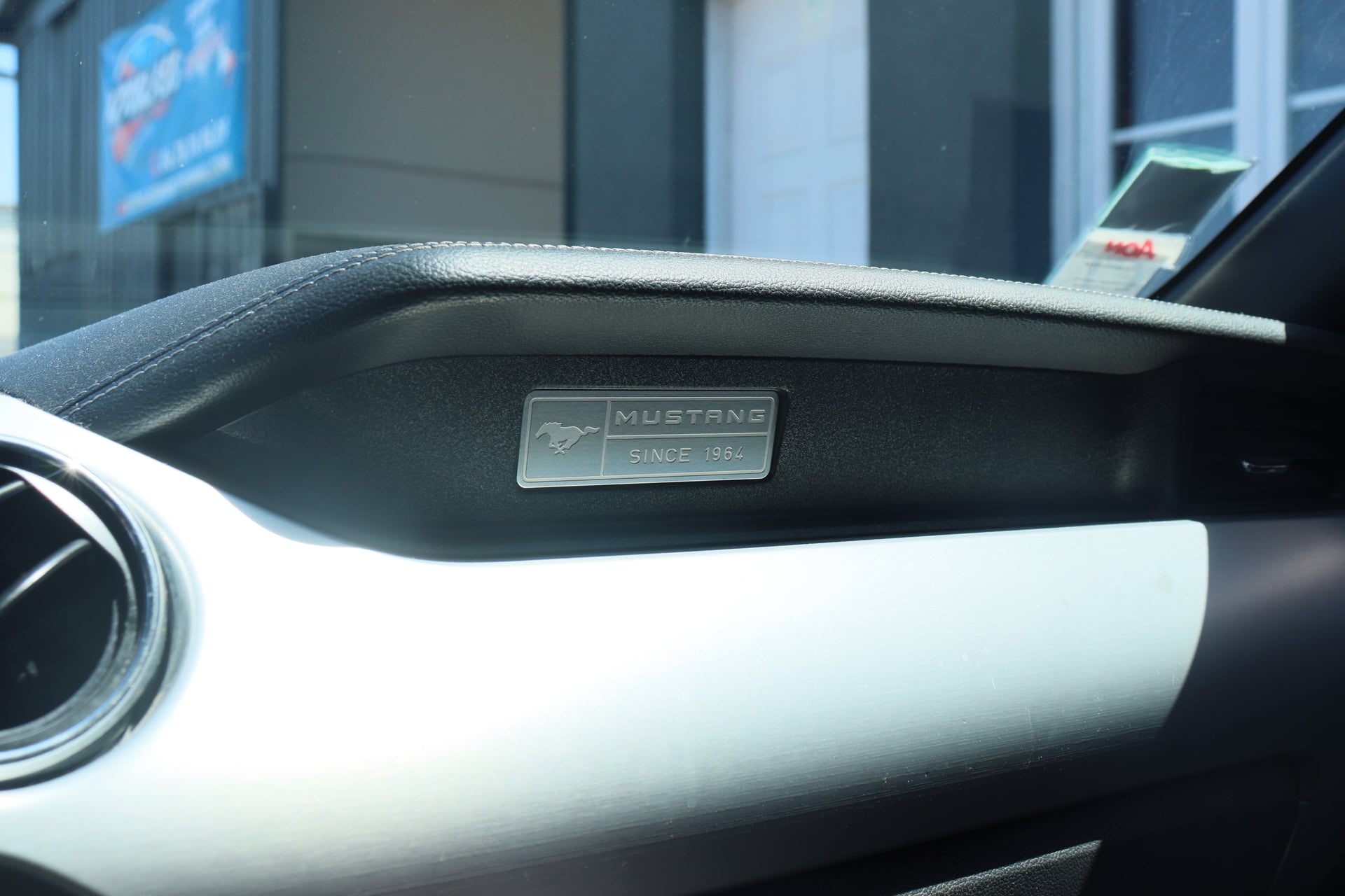 Ford Mustang Coupé 5.0i V8 421 BVA (CarPlay, Caméra, Sièges ventilés) — 38