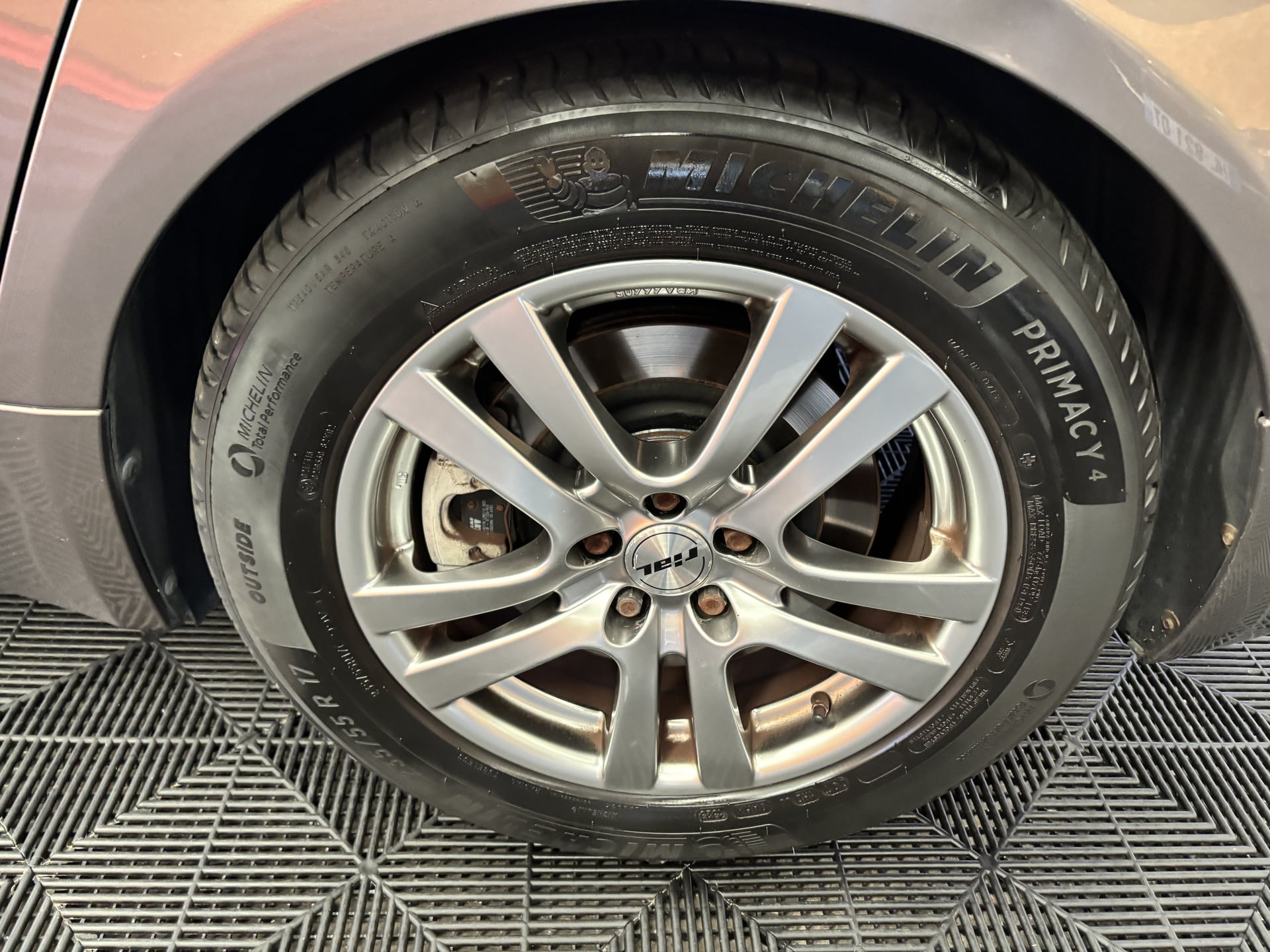 Jaguar XF 2.7D Bi-Turbo Luxe Premium — 23