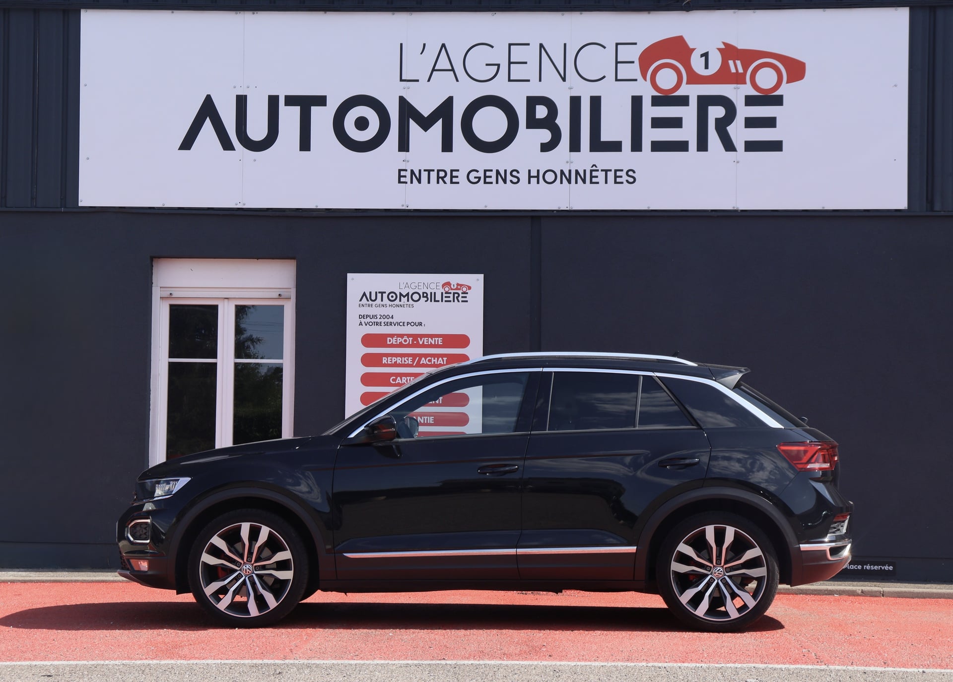 Volkswagen T-roc 2.0 TFSI 190 Carat 4Motion DSG7 (TO, Volant et Sièges chauffants, Carplay...) — 2