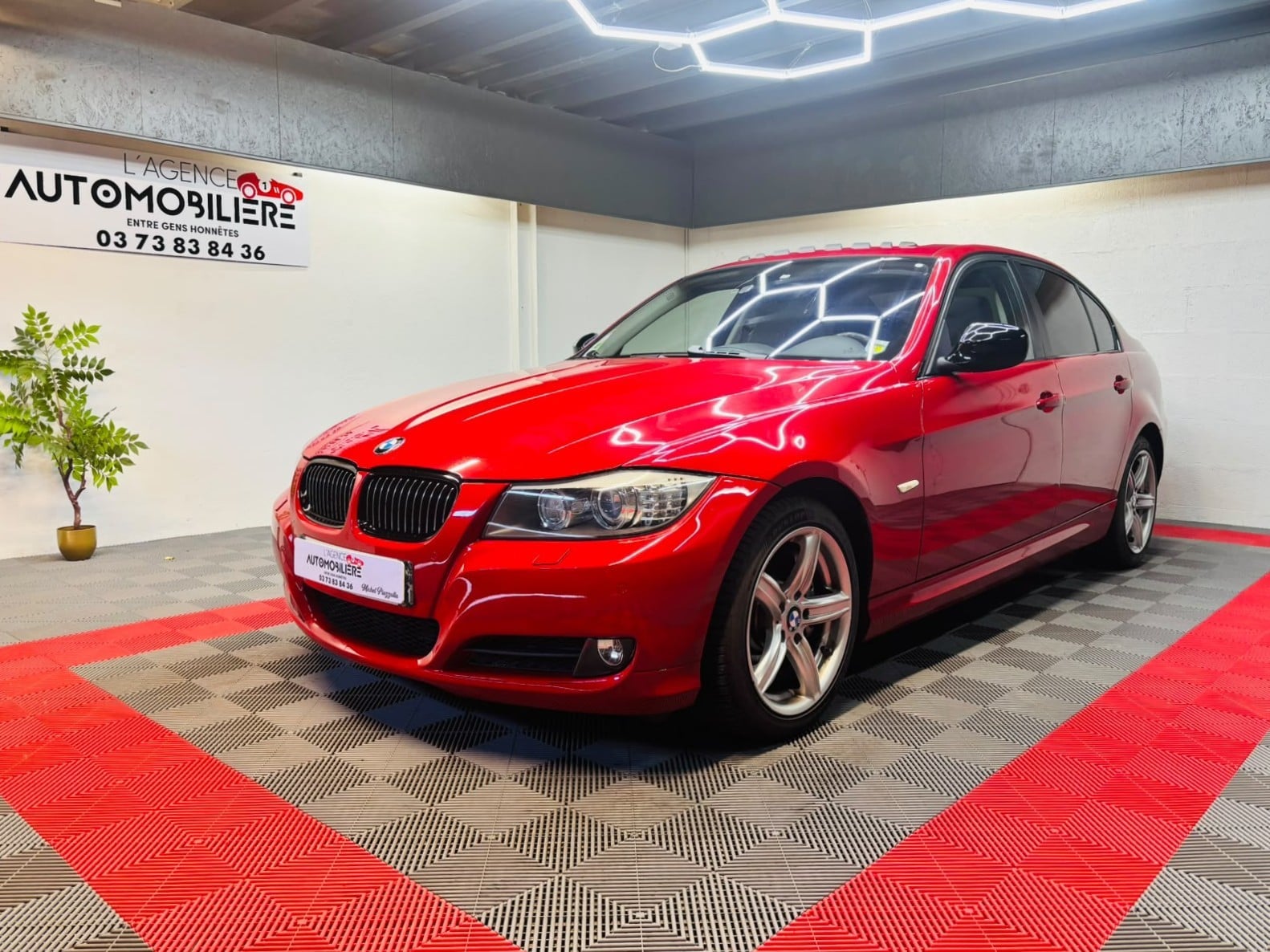 BMW Série 3 (E90) 330XDA 245 LUXE