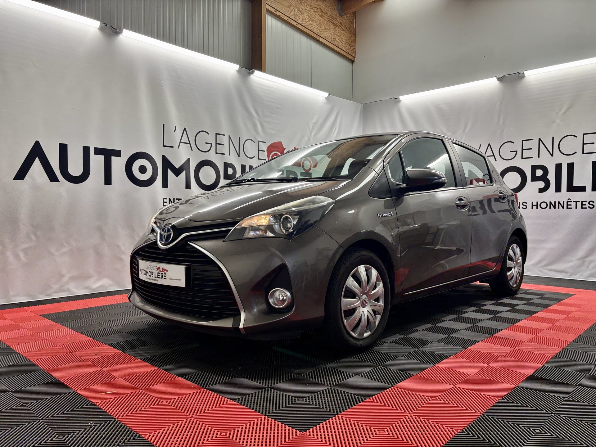 Toyota Yaris III (2) HYBRID 100H DYNAMIC 5P