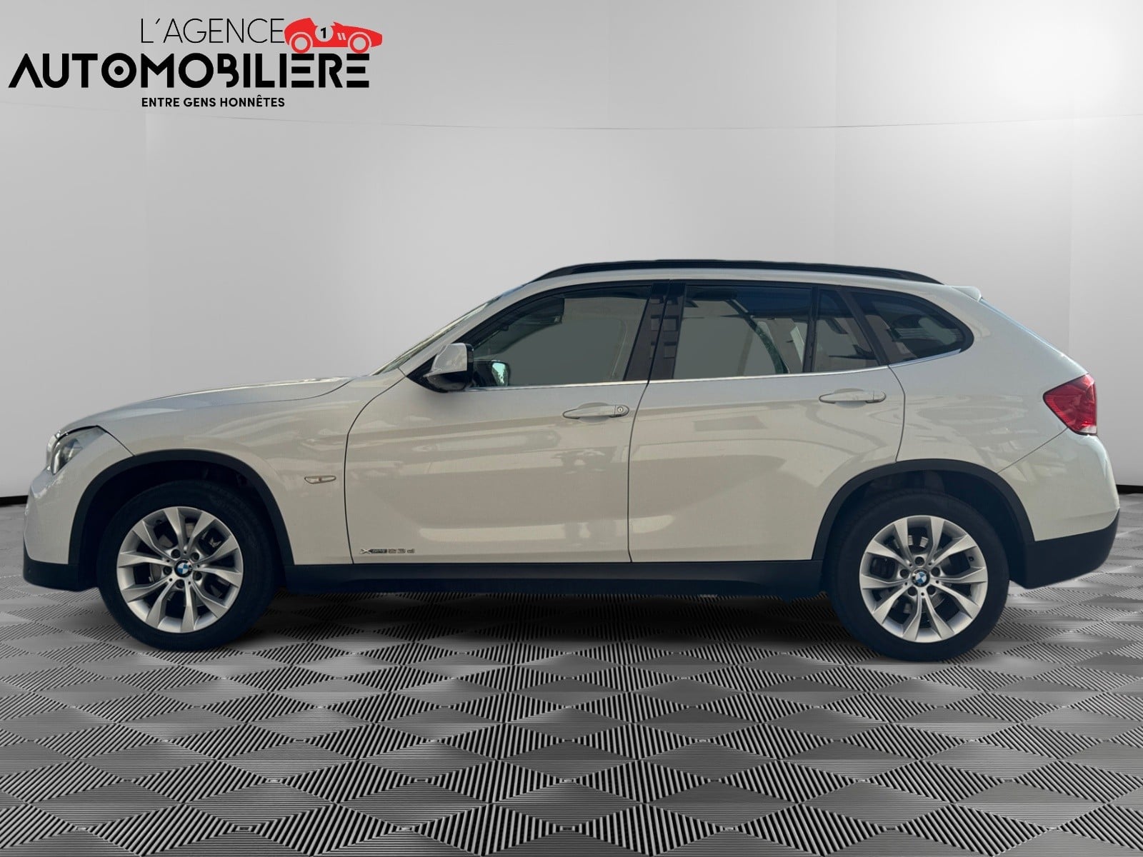 BMW X1 (E84) XDRIVE23DA 204 LUXE — 2