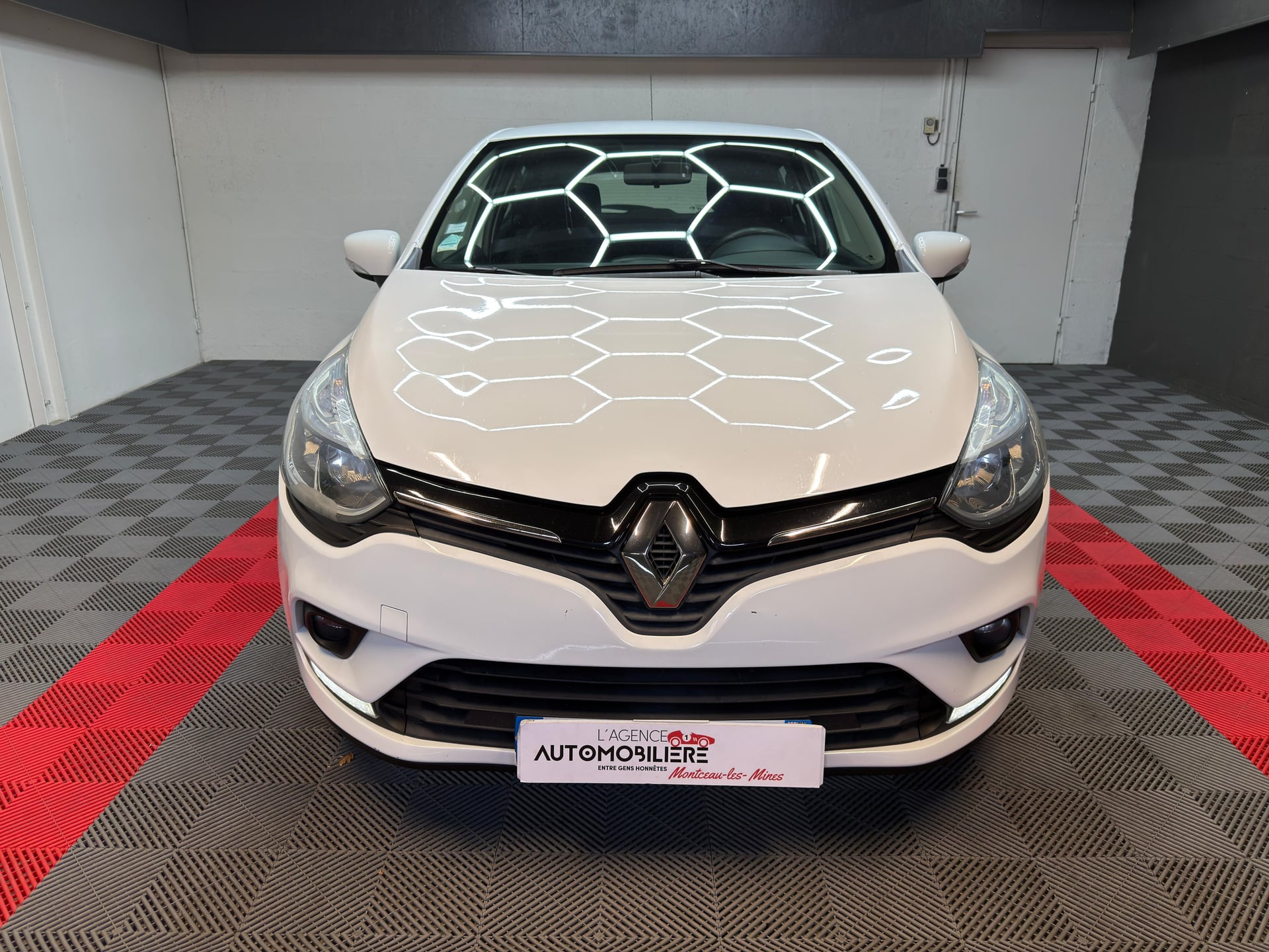 Renault Clio IV phase 2 Limited EDC Garantie 12 mois — 2