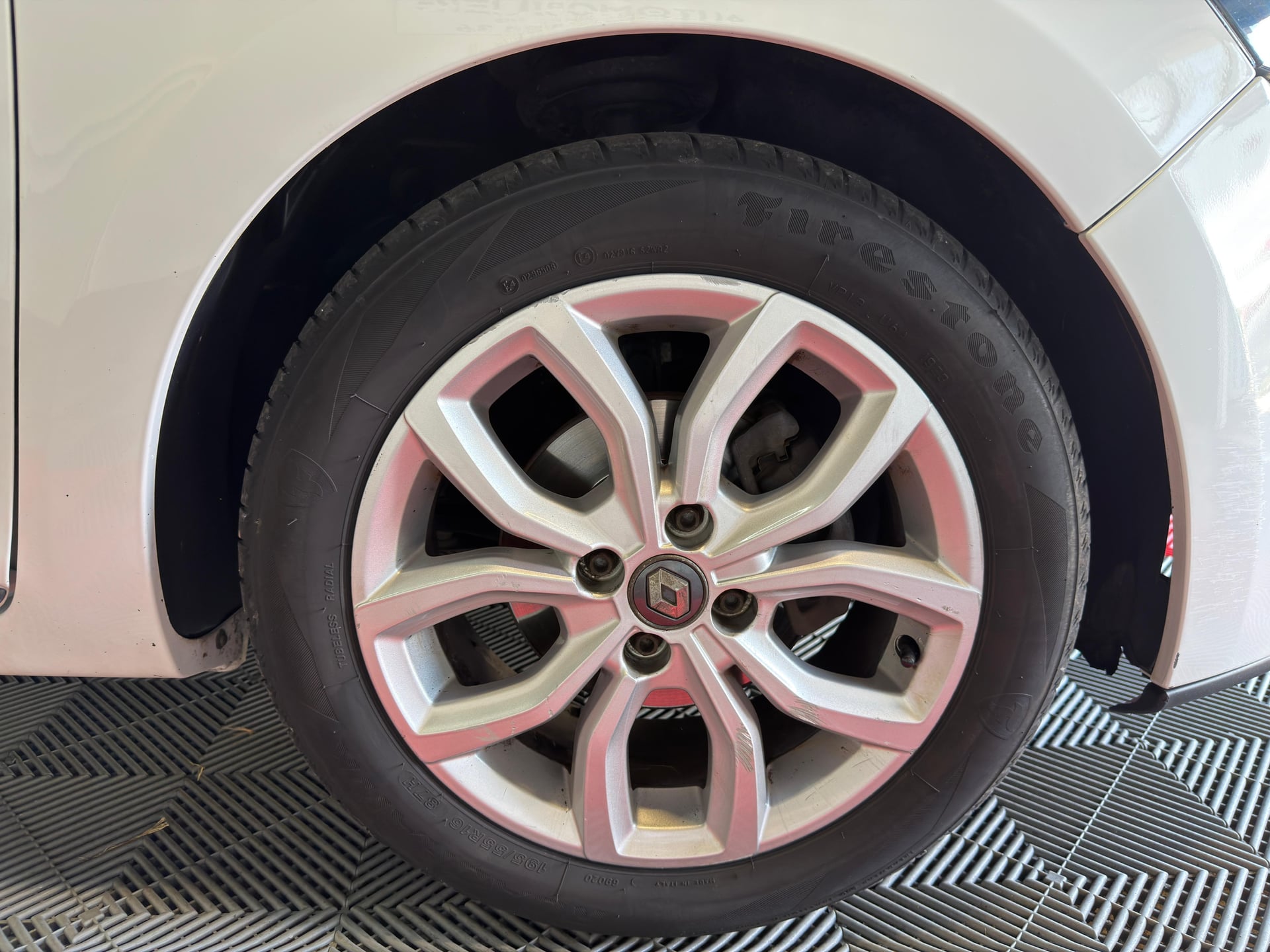 Renault Clio IV phase 2 Limited EDC Garantie 12 mois — 28