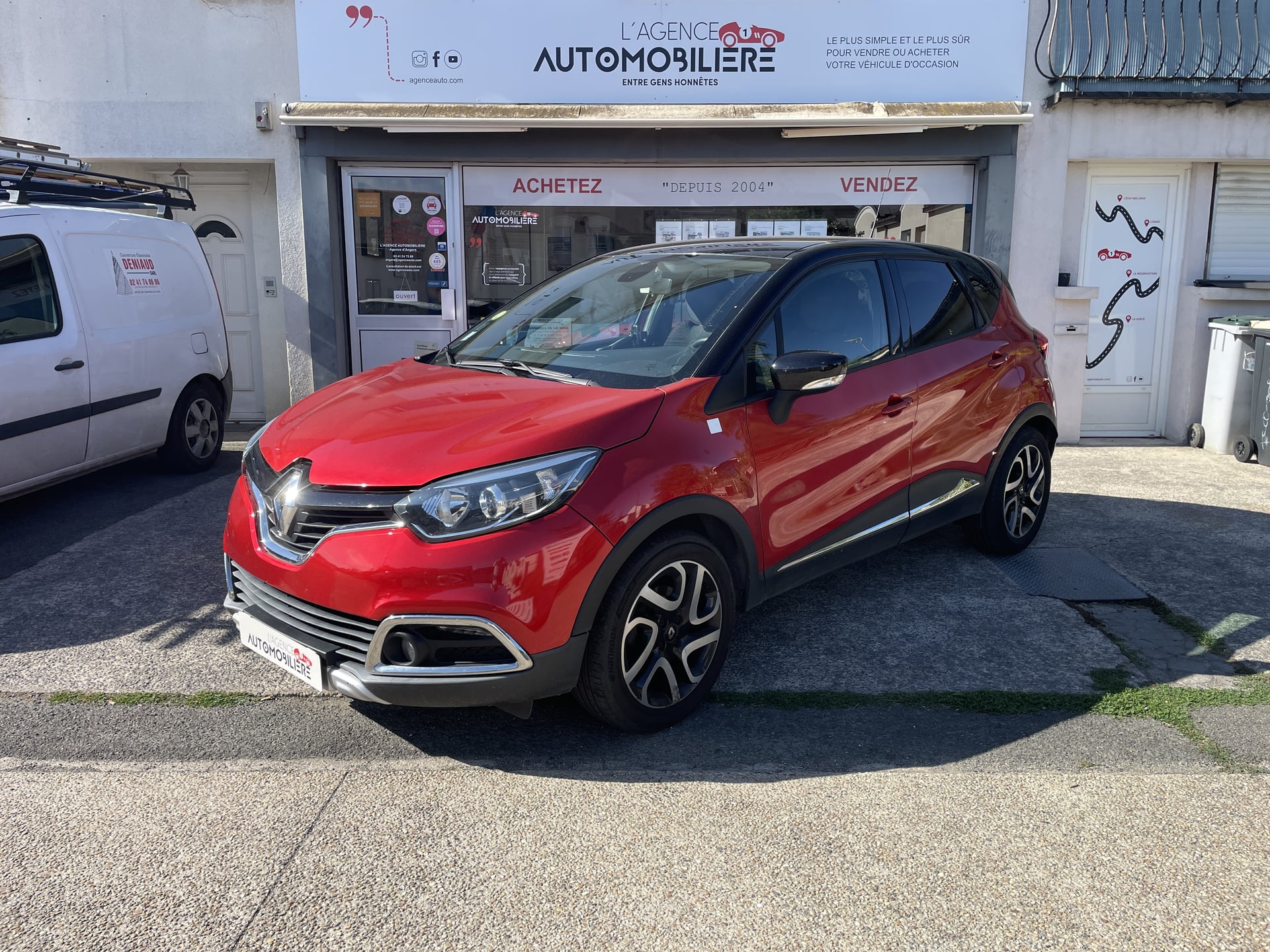 Renault Captur 1.5 dCi EDC6 90 cv Boîte auto HELLY HANSEN - 2ème main — 1