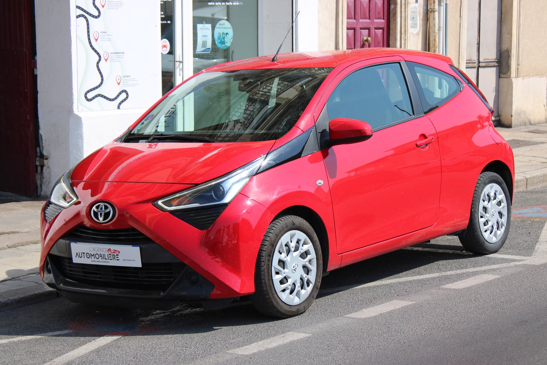 Toyota Aygo MY20 1.0 VVT-i x-shift x-play ( Caméra de recul, CarPlay ... )