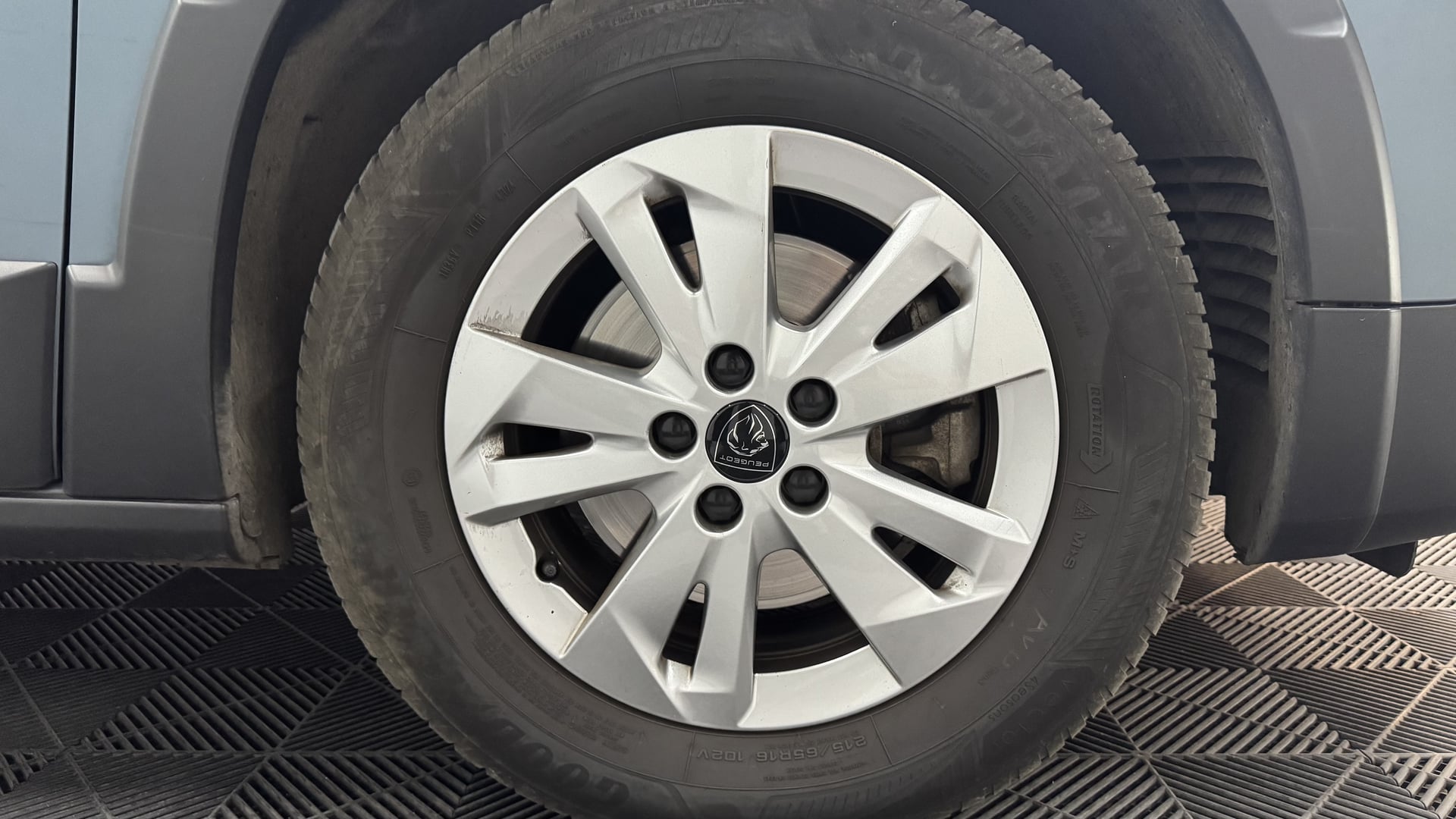 Peugeot RIFTER M 1.5 BlueHDi 100ch S&S ALLURE 5 places — 33