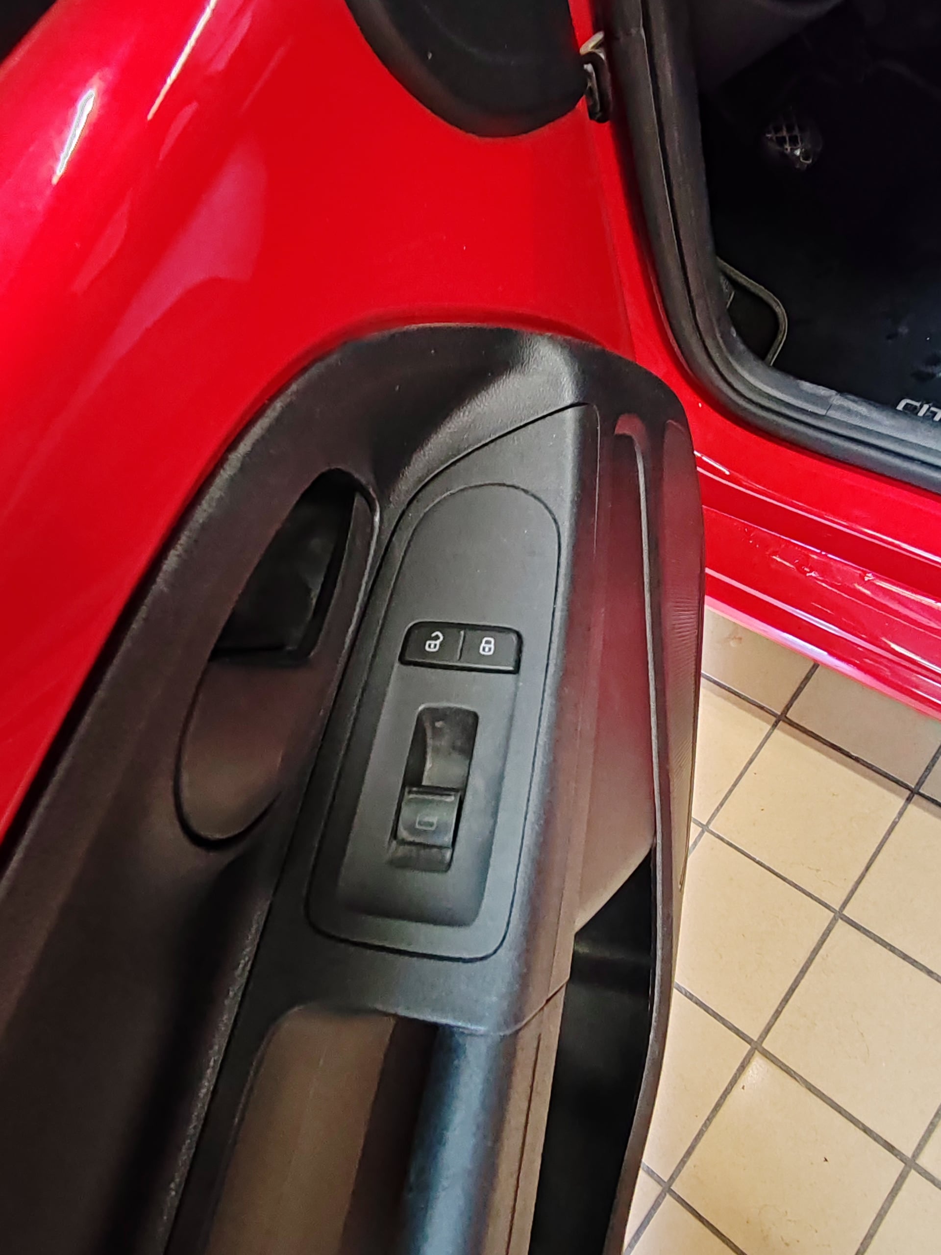 Skoda Citigo 1.0 12V MPI 60 CH ACTIVE — 27