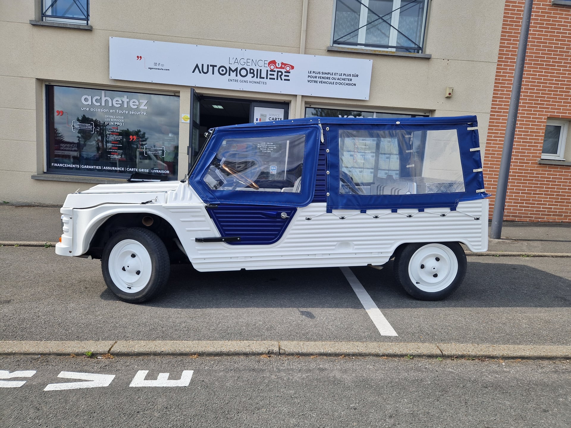 Citroen Mehari 650 refaite atelier Pyla CLASSIC CAR — 2