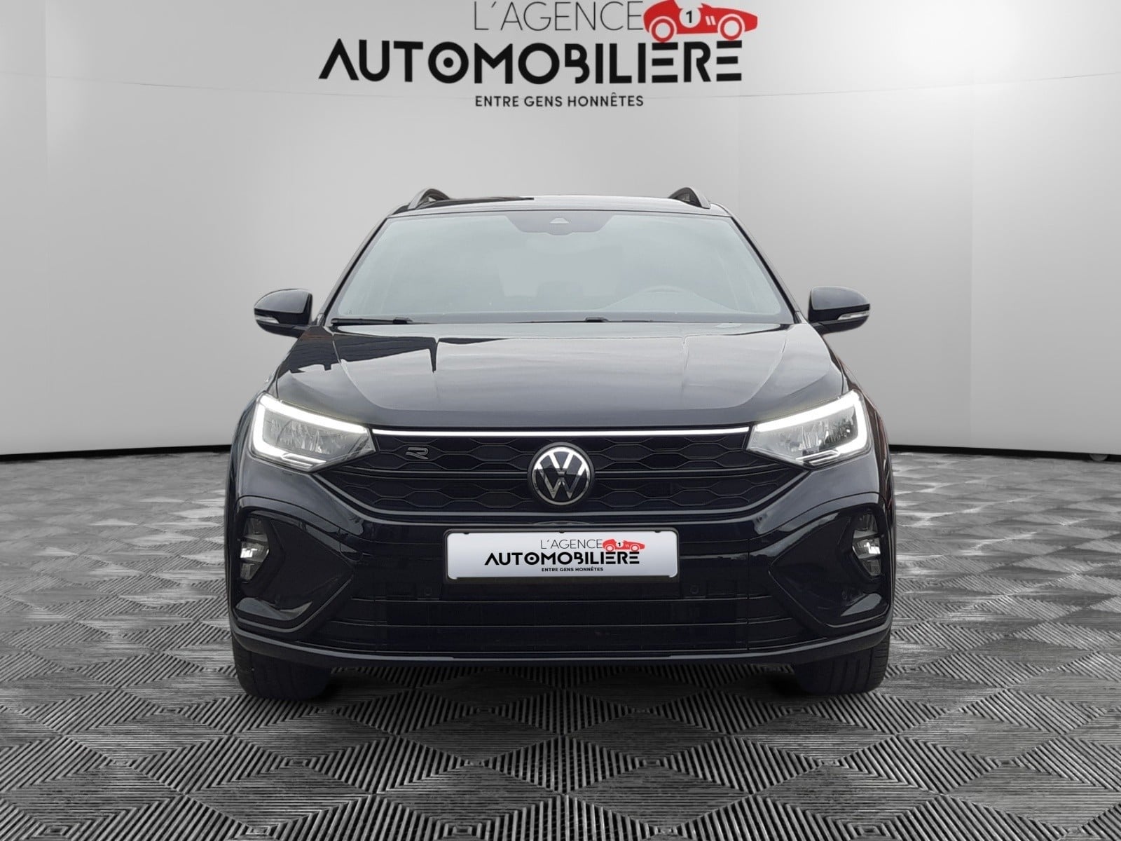 Volkswagen Taigo 1.0 TSI R-Line Business DSG/ Garantie Volkswagen 02/2027 + extension CPS Or — 2
