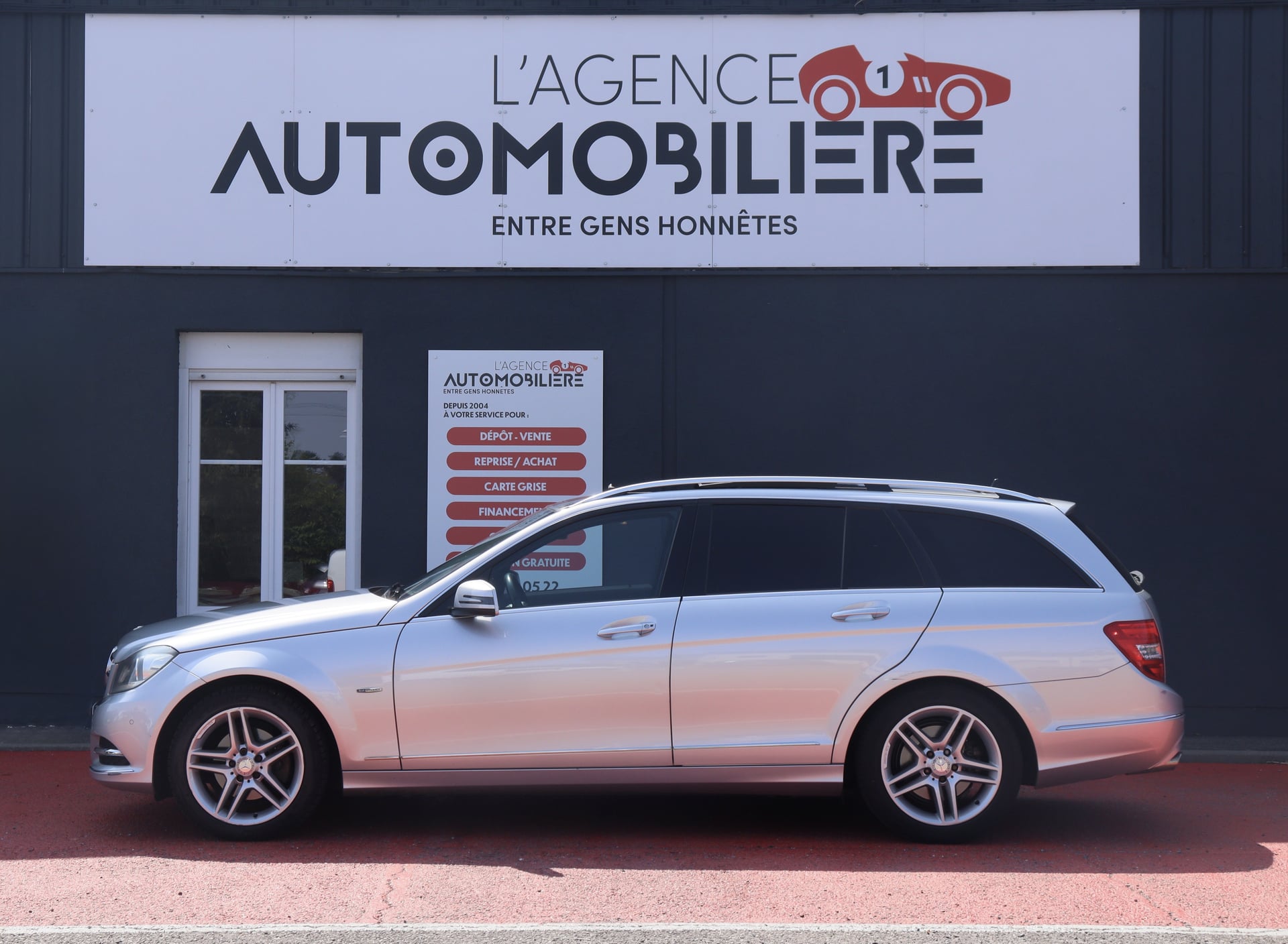 Mercedes-Benz Classe C (204) Ph.2 Break 220 CDi 170 Avantgarde 7G-TRONIC+ (Suivi Mercedes, CT vierge, TO, Hayon électrique...) — 2