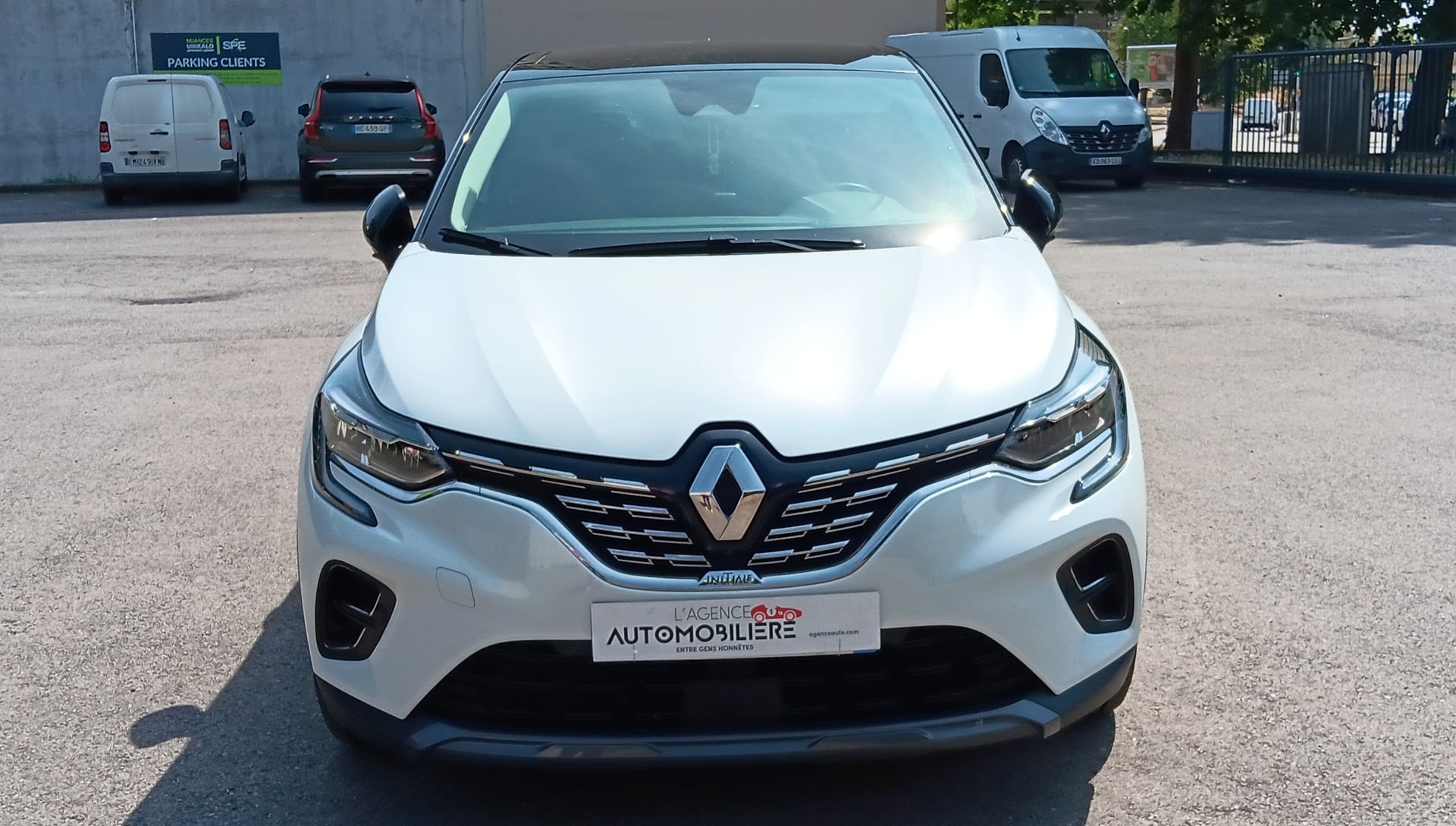 Renault Captur II E-TECH Initial Paris 1.6 i 145Cv — 2