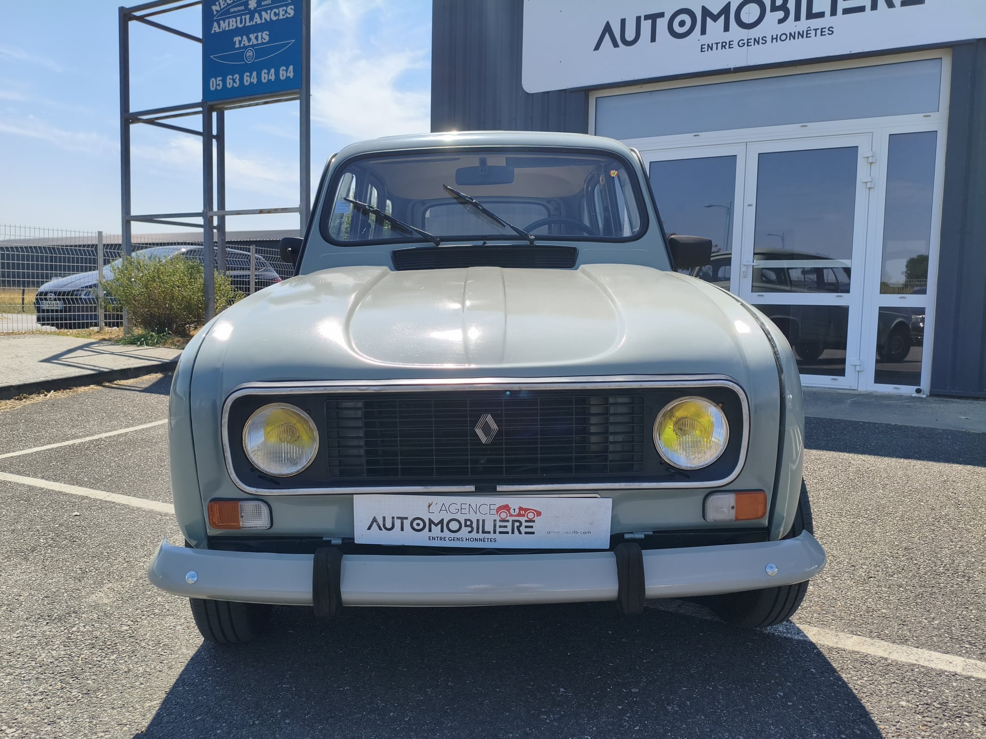 Renault 4L Savane — 2