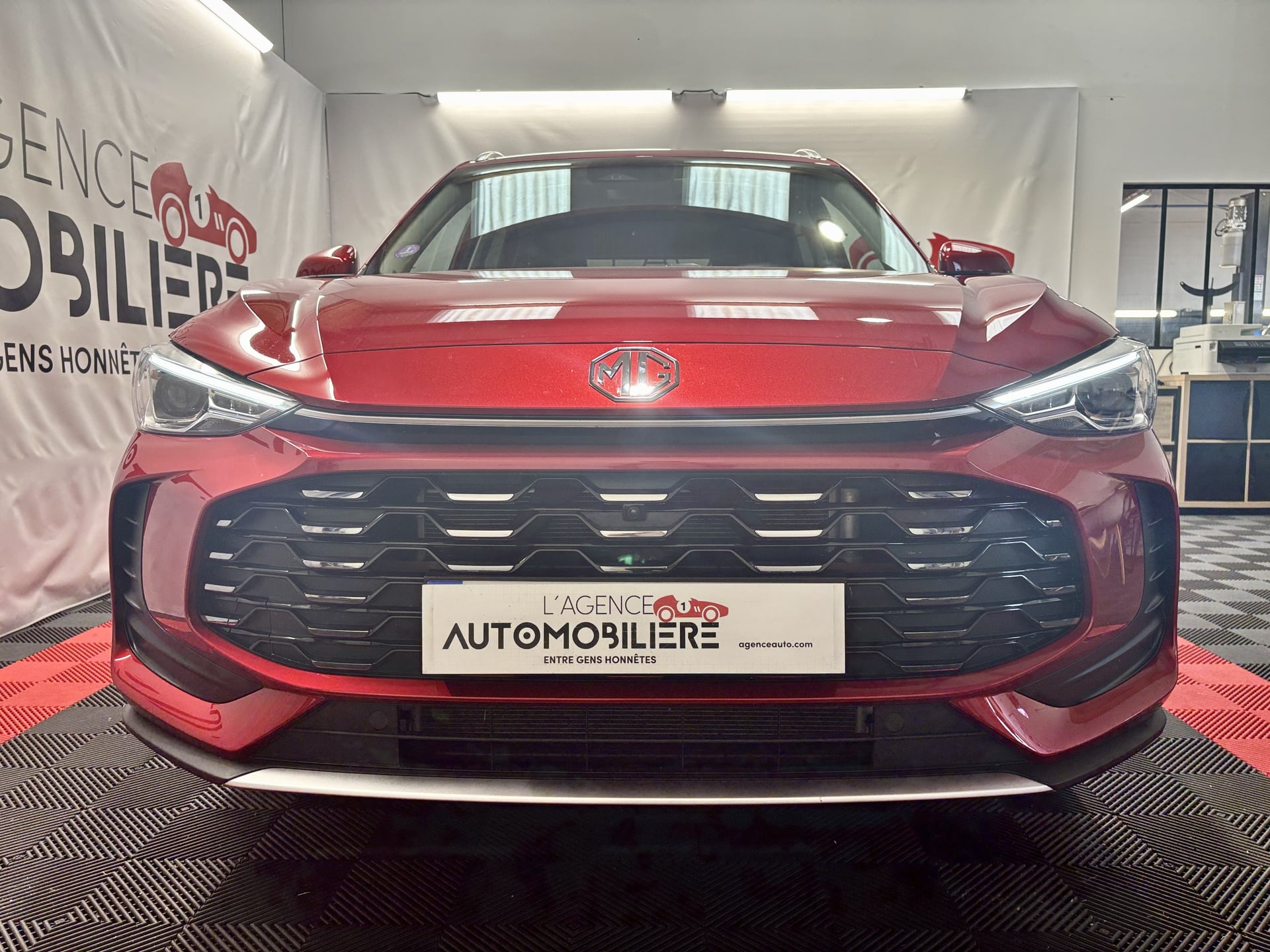 MG ZS III 1.5 HYBRID+ 197 LUXURY — 2
