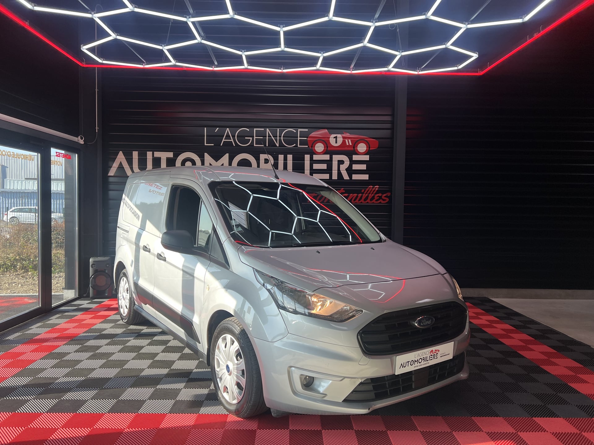 Ford Transit Connect 1.5 TDCI ECOBLUE 101 TREND Garantie 12 mois Prix TTC — 2