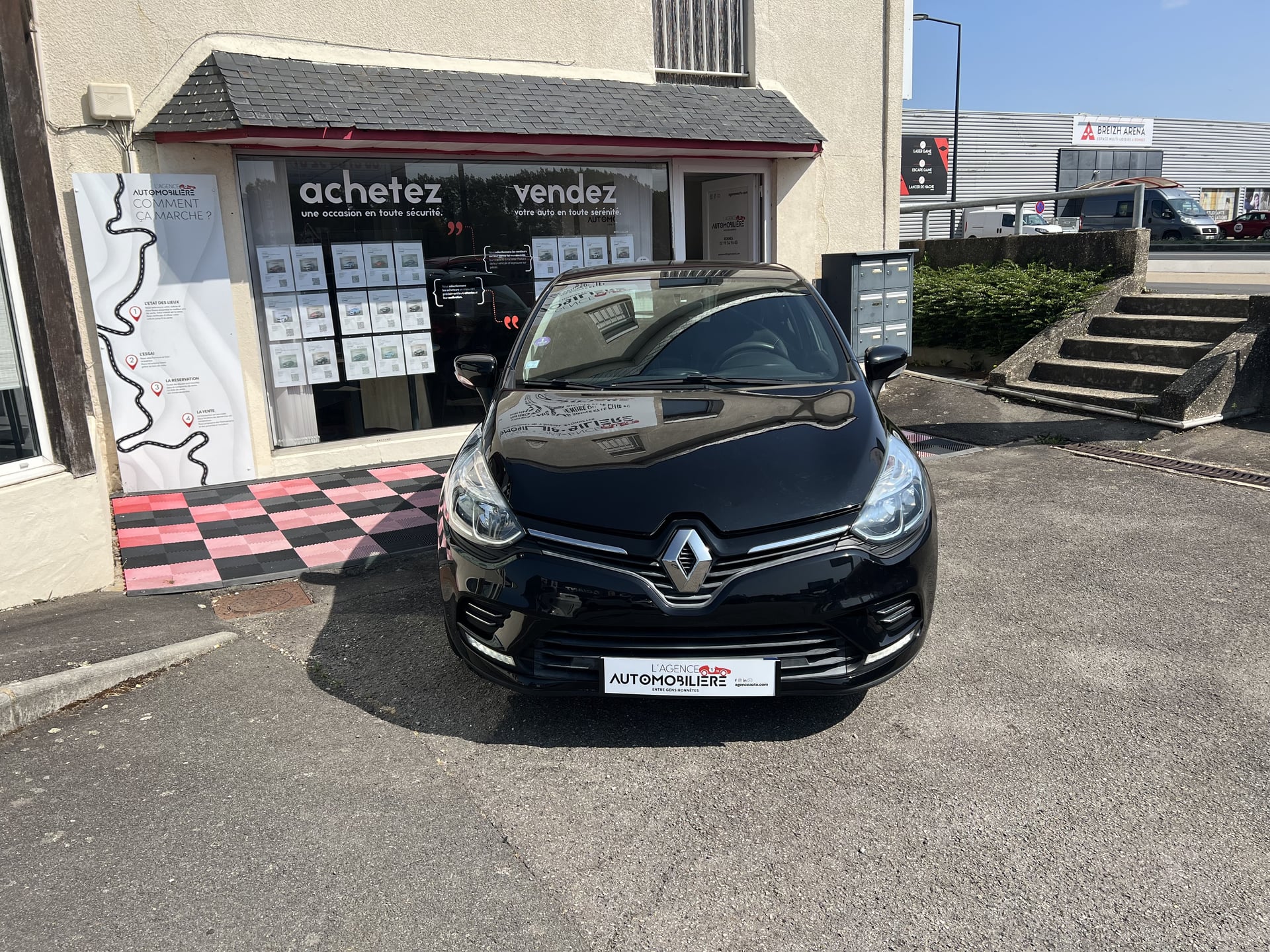Renault Clio 1.2 16V 75CH TREND — 2