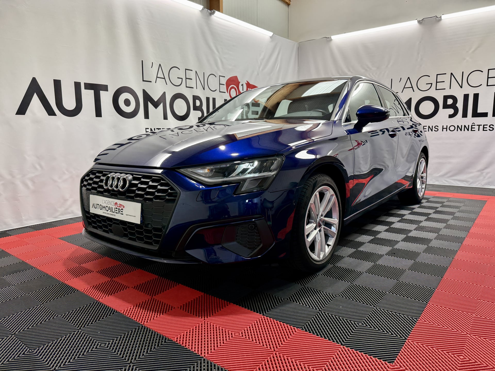 Audi A3 Sportback 30 TDI 116 S Tronic 7 Design (1ère Main) — 1